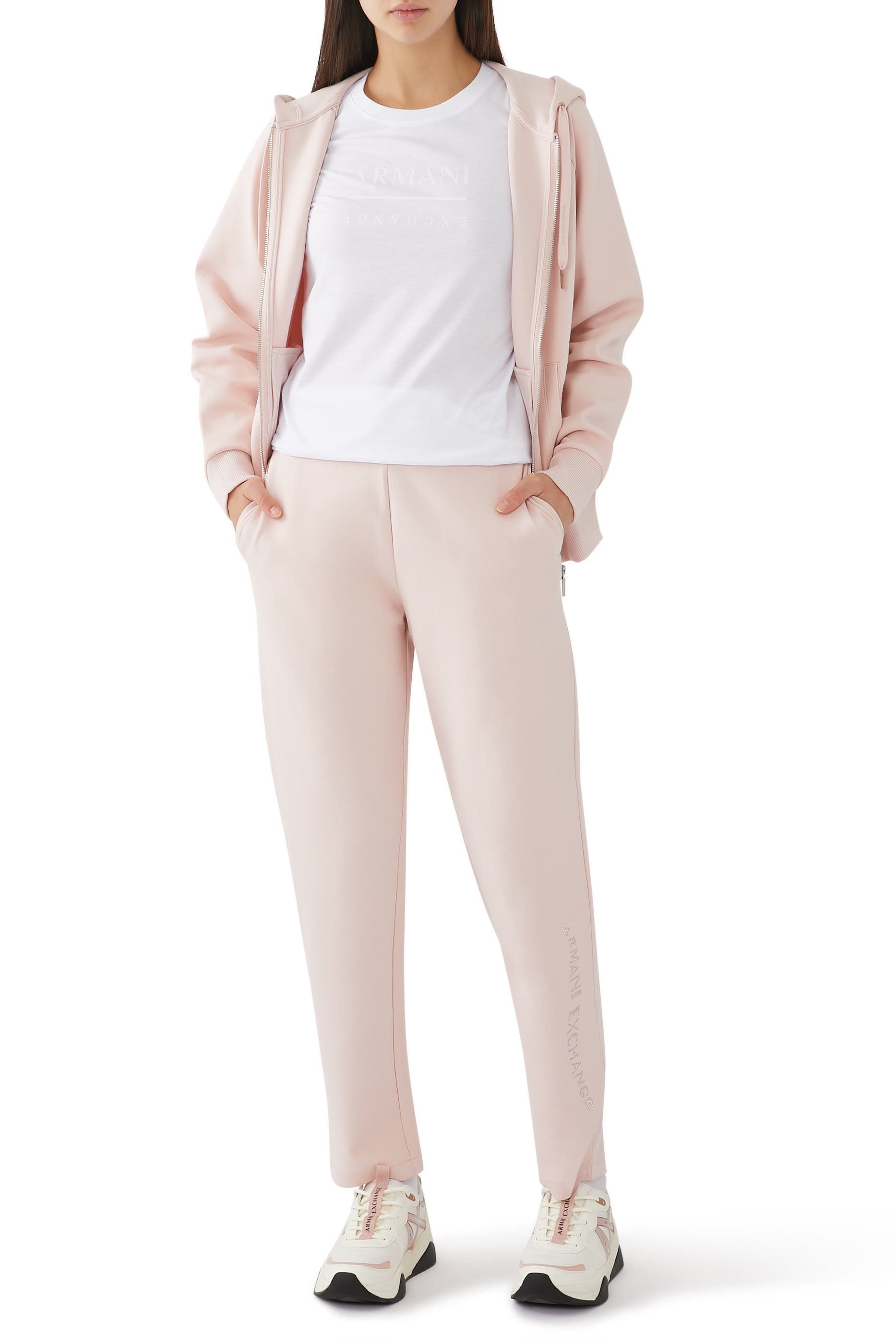 بنطال رياضي بشعار الماركة مزين بأحجار الراين