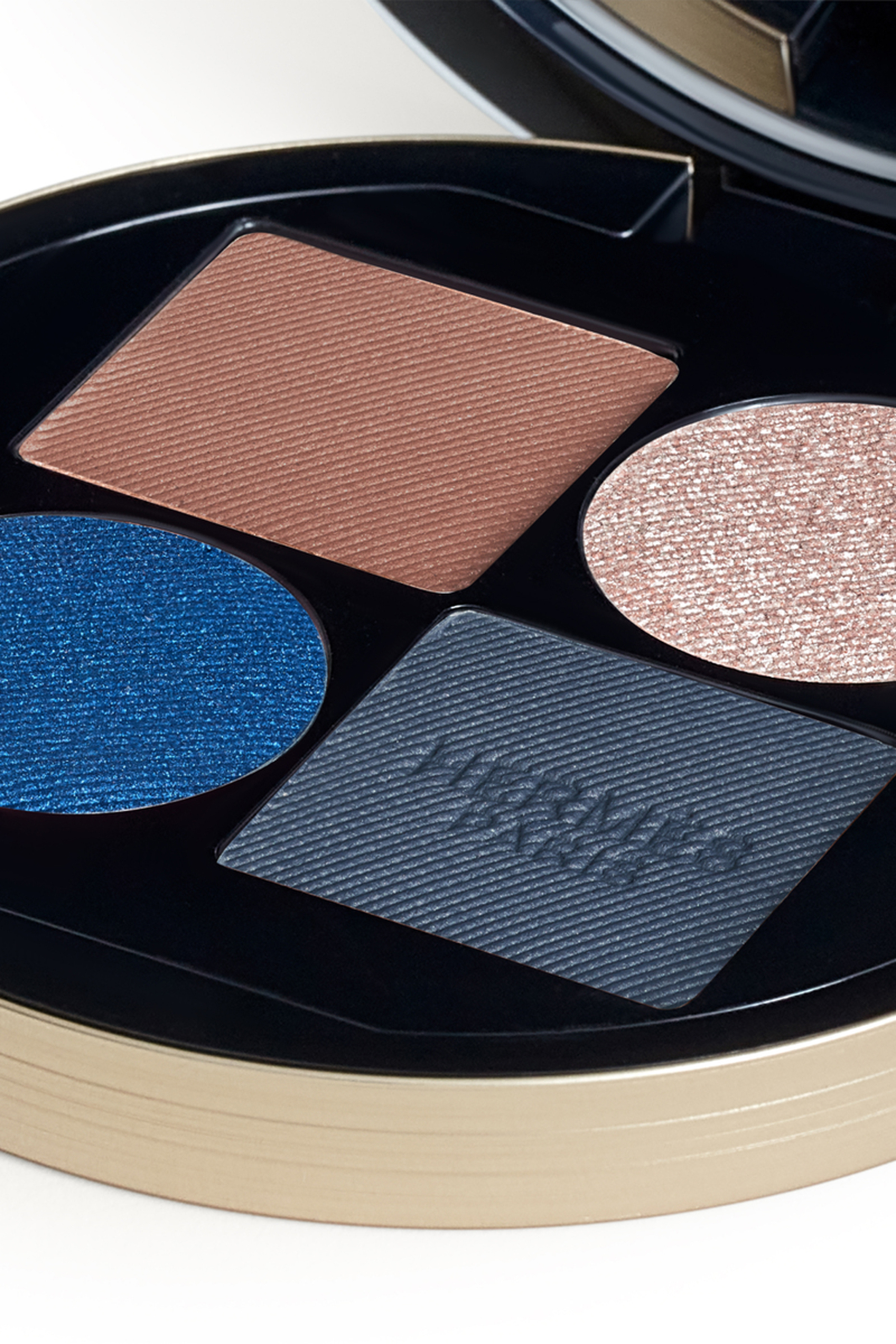 لوحة ظلال عيون Ombres d'Hermès بأربعة ألوان