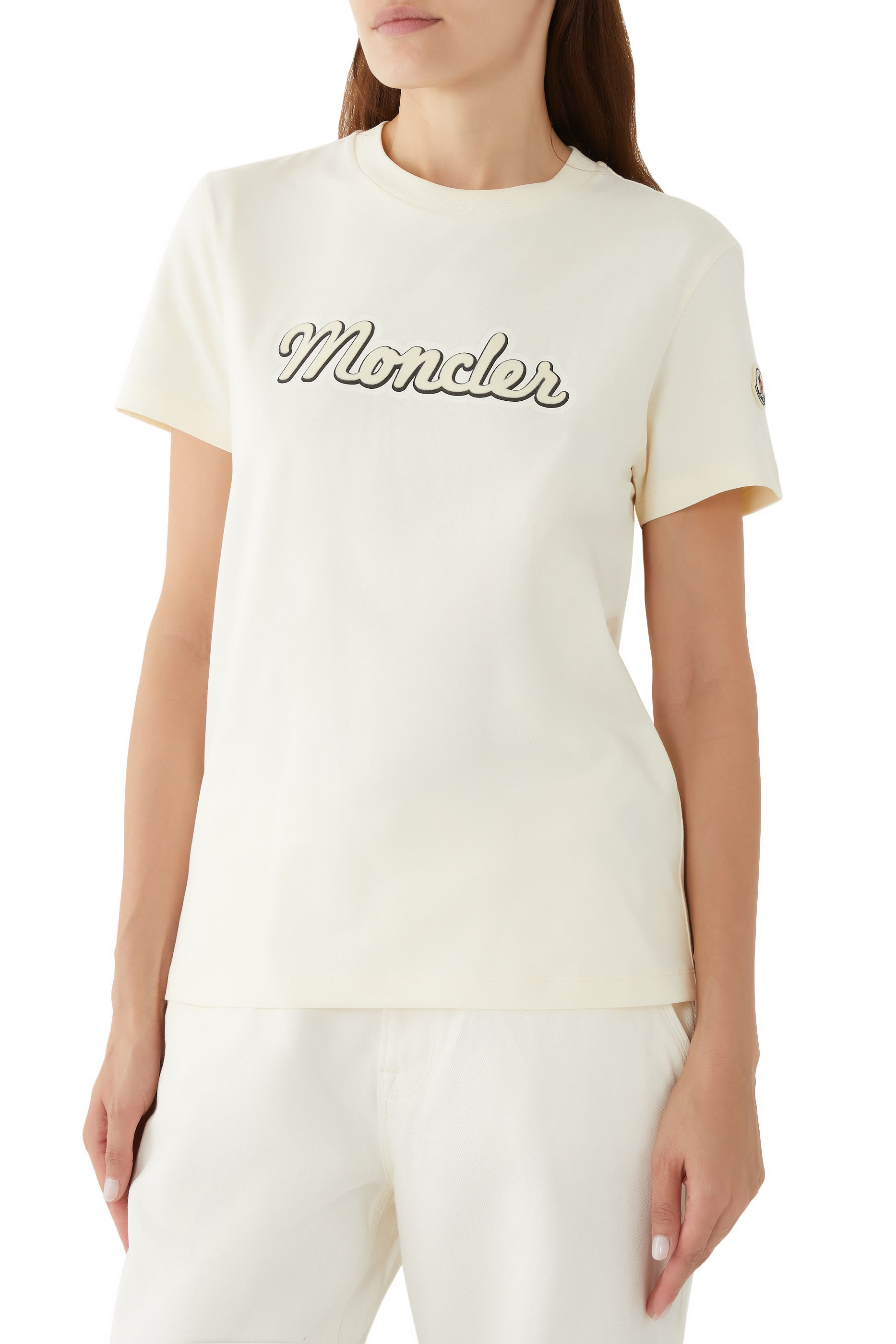 تيشيرت بطبعات شعار الماركة