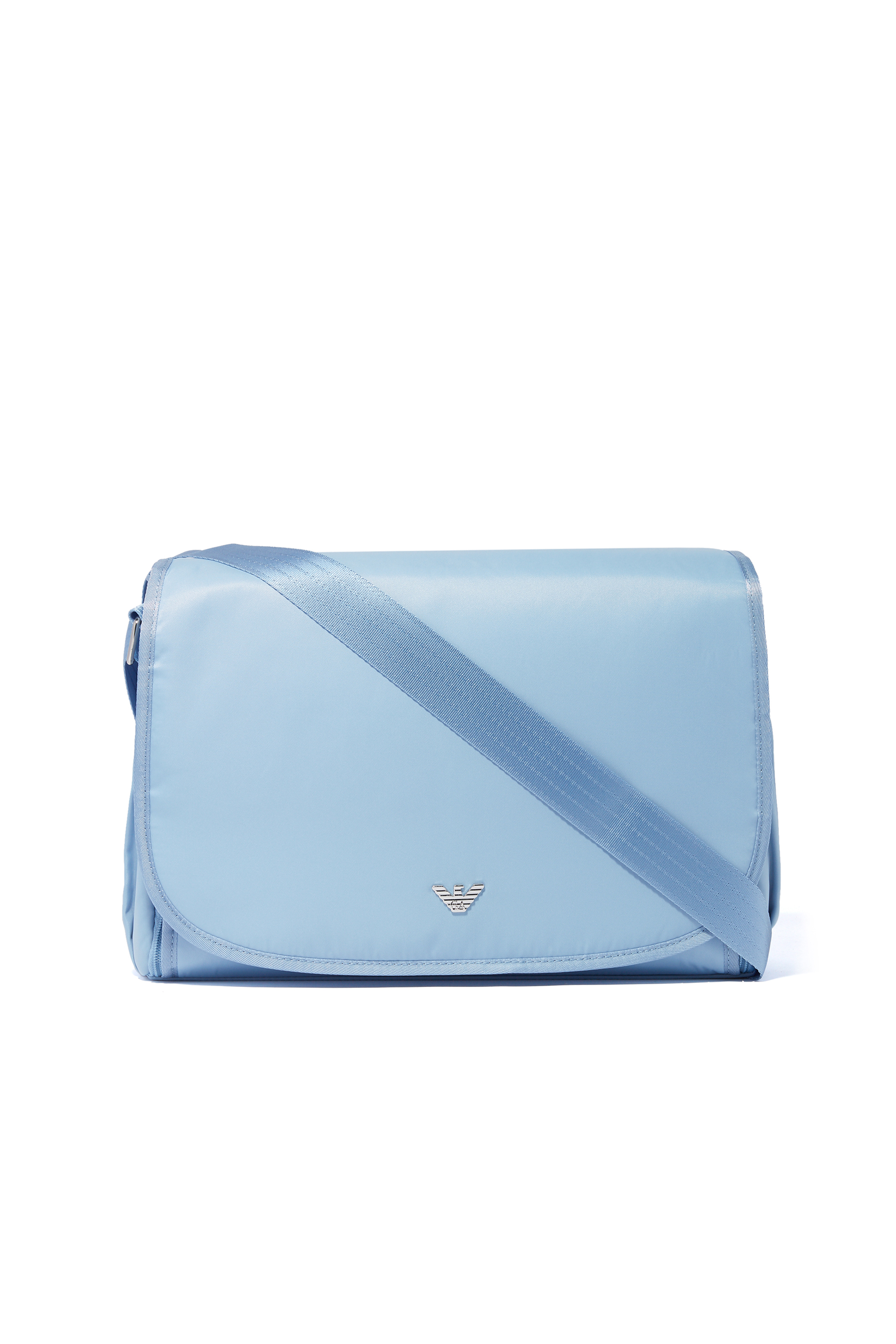 حقيبة مستلزمات الأطفال مزينة بشعار الماركة