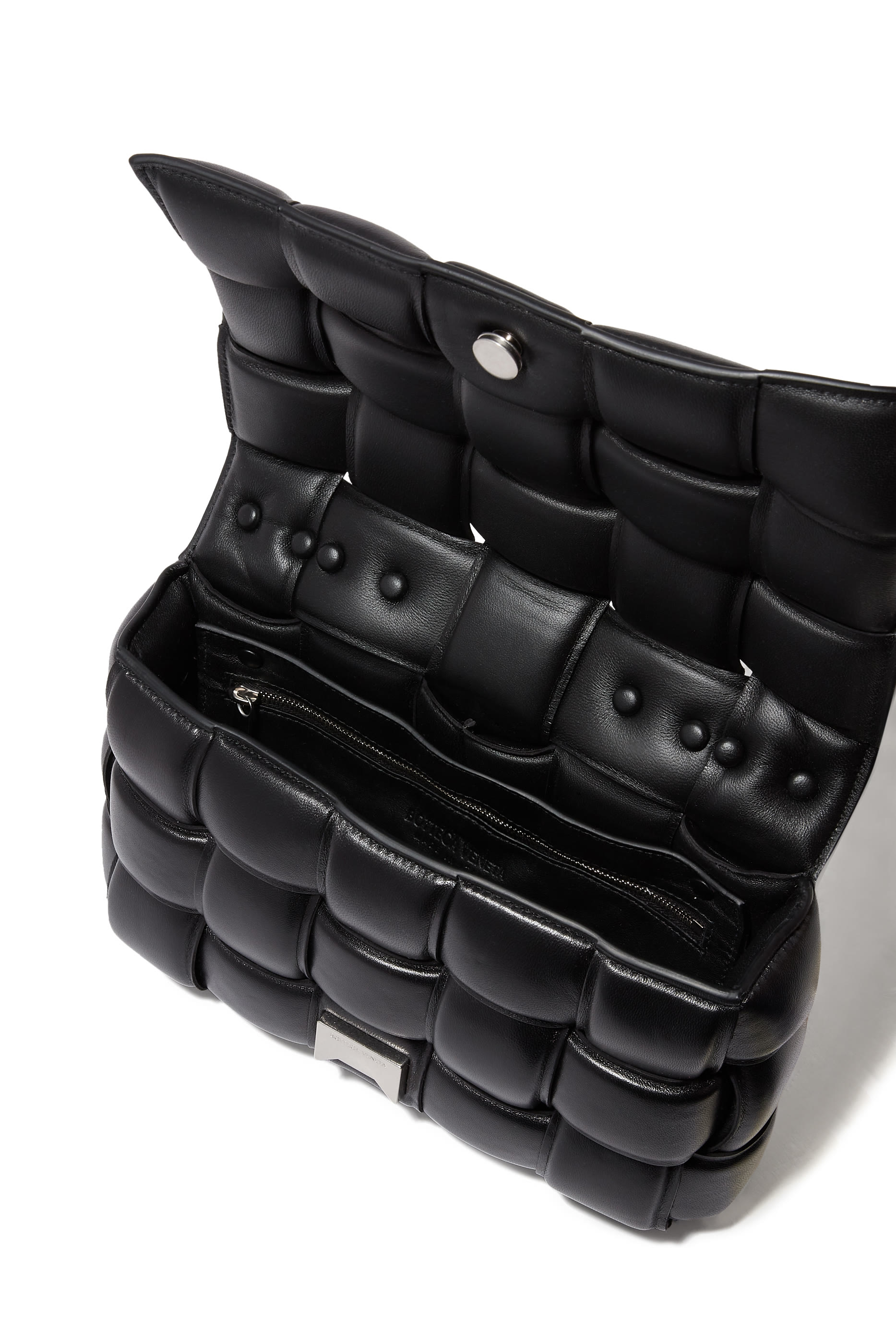 حقيبة كاسيت بسلسلة