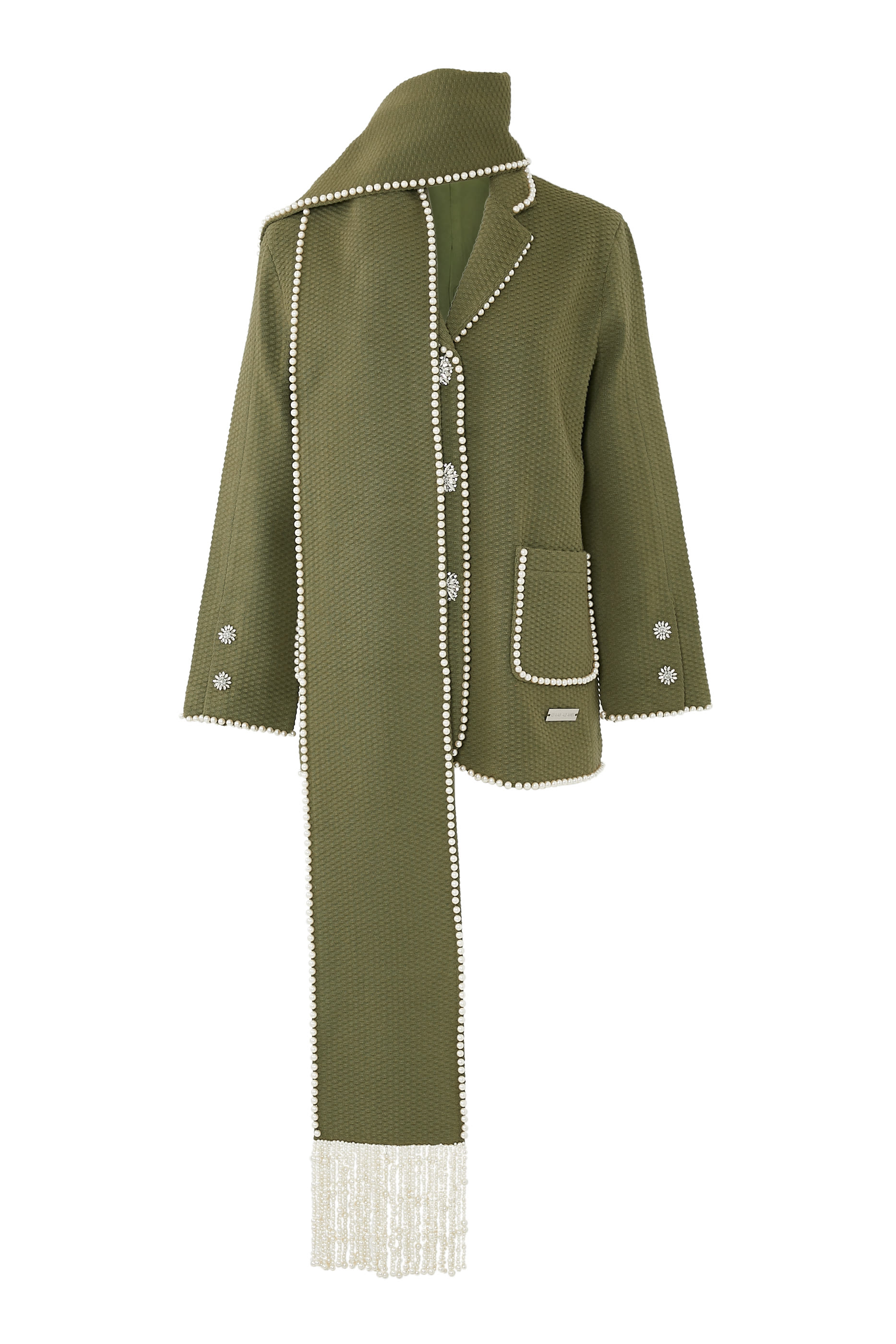 معطف بلؤلؤ وشرابات