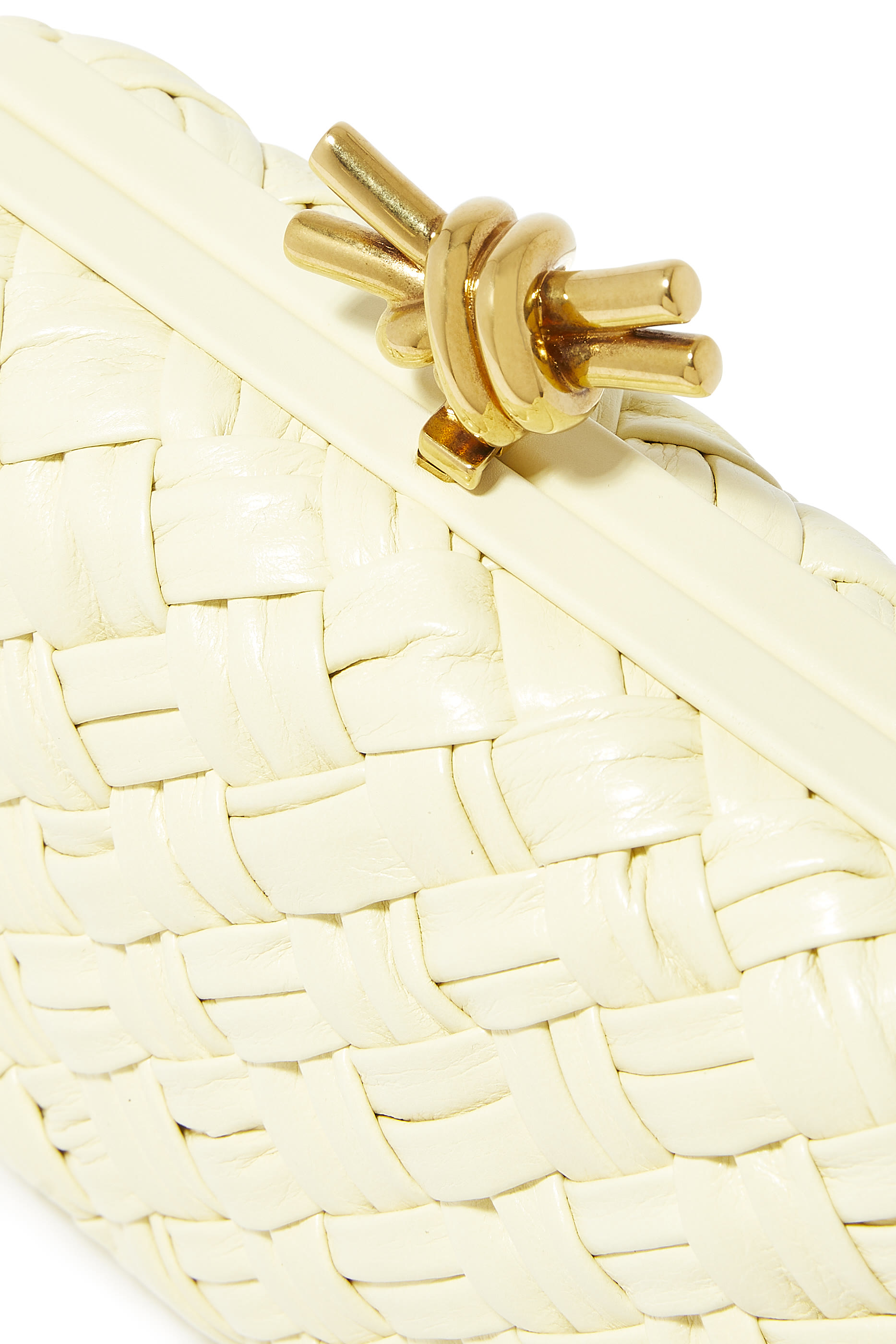 كلاتش ميناوديير بتفاصيل عقدة