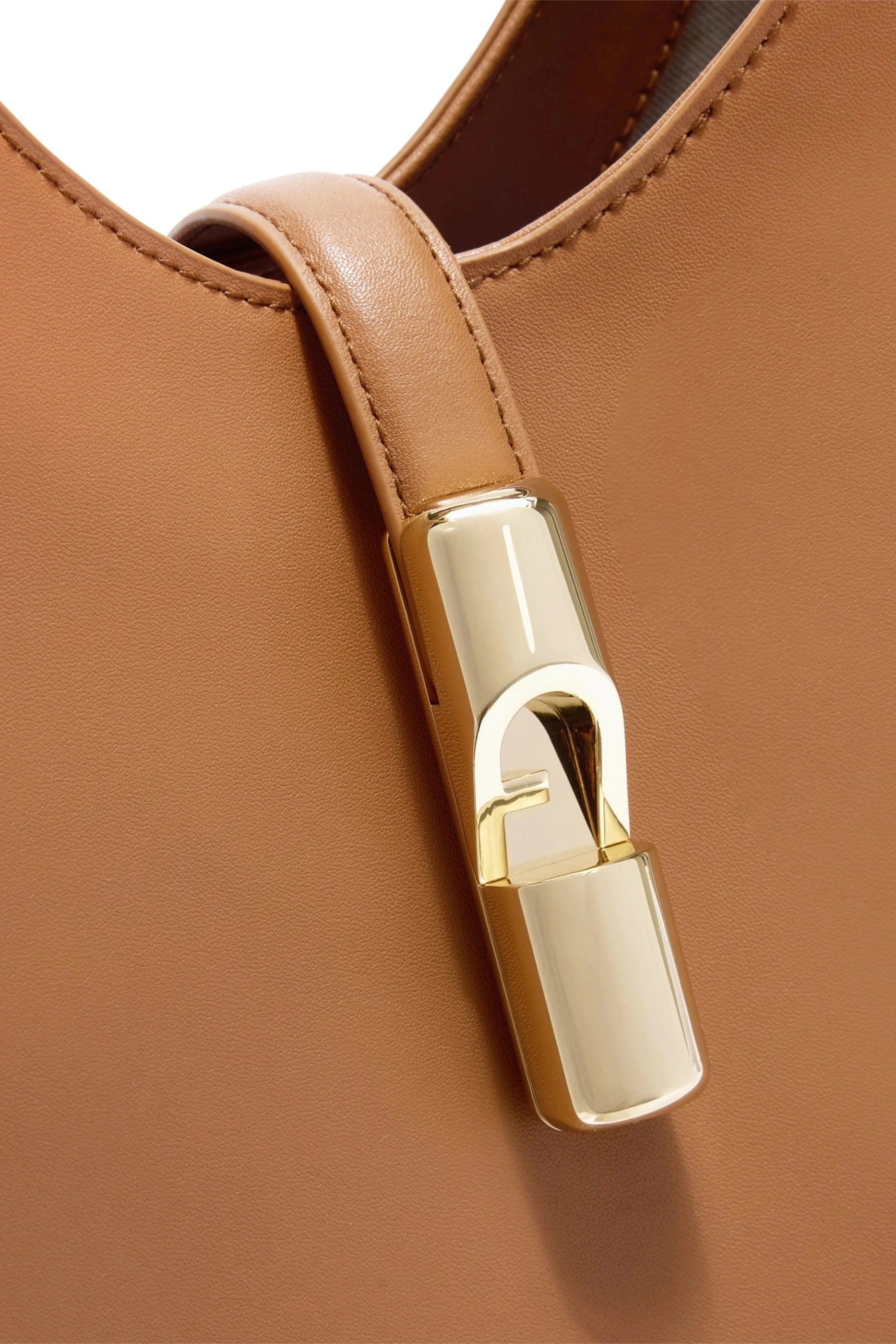 حقيبة هوبو غوتشيا متوسطة 