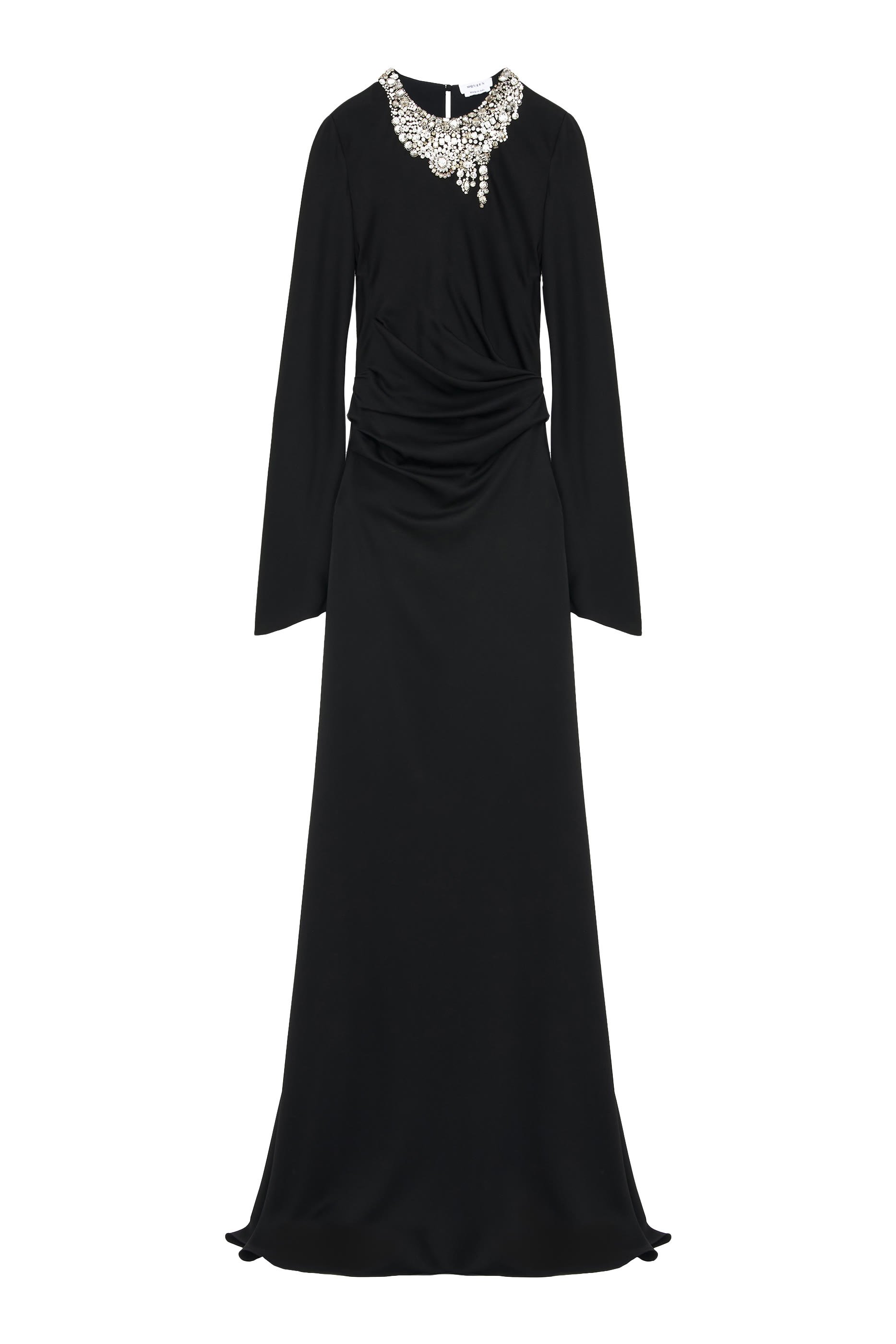 فستان سهرة بأحجار