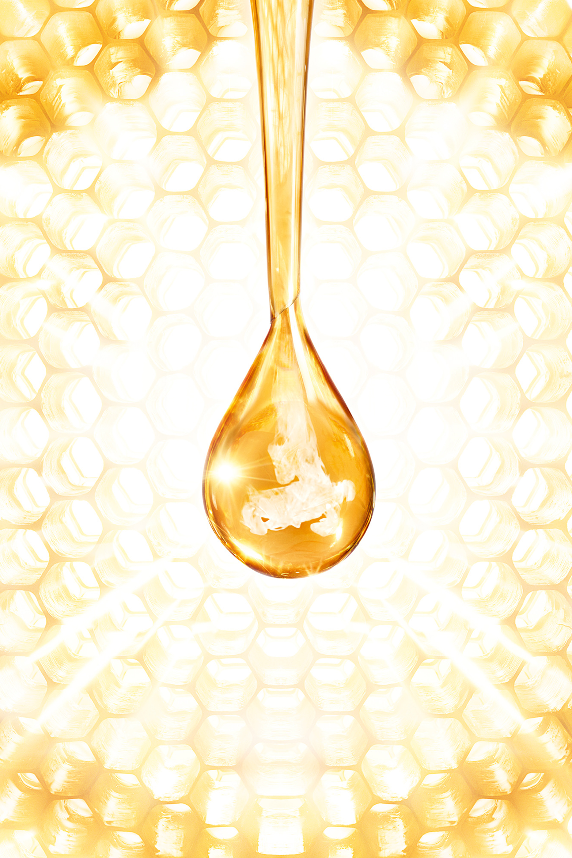 مستحضر مزدوج أباي رويال لإصلاح وتفتيح البشرة