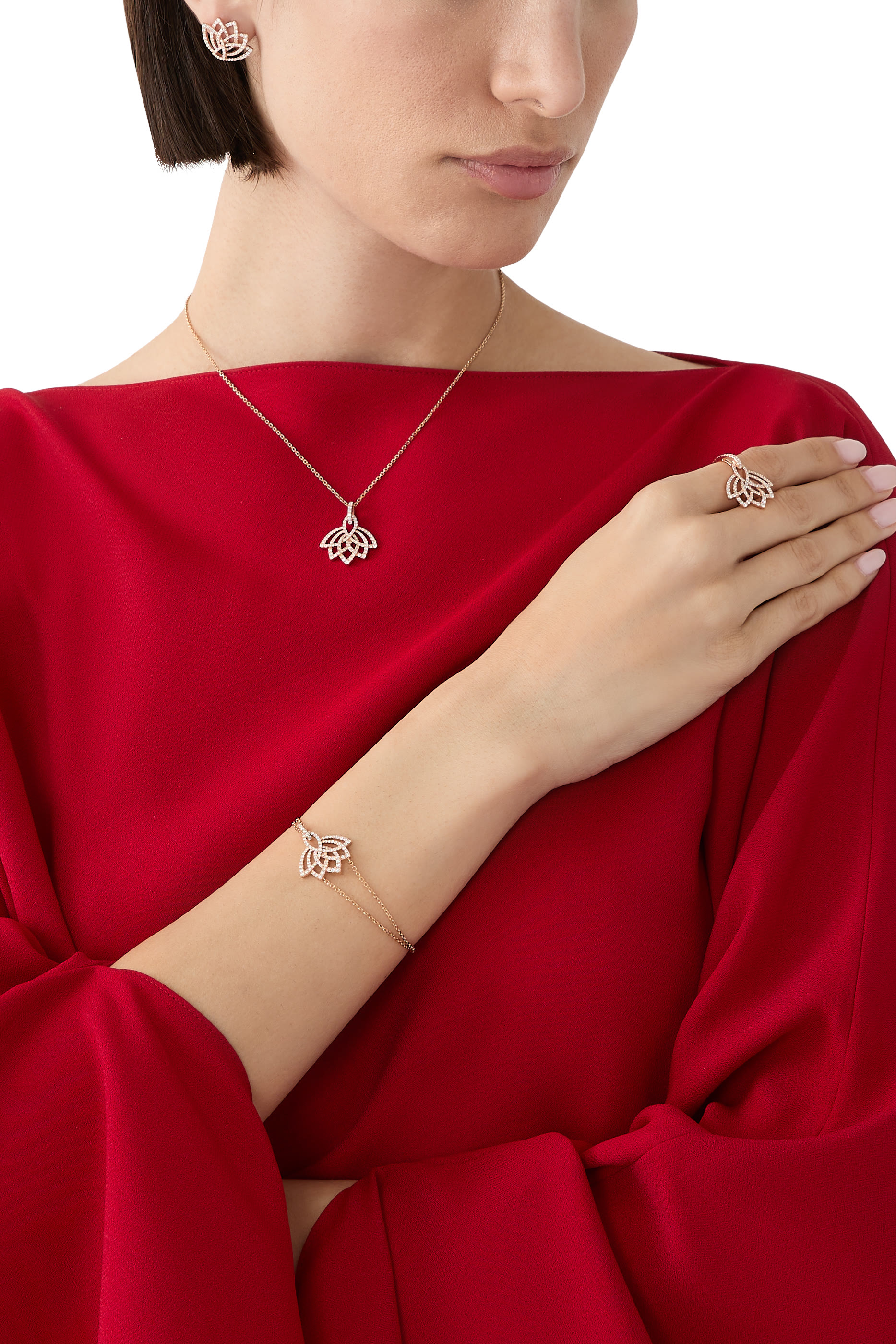 أقراط لوتس بلوزوم مرصعة بالماس الأبيض، ذهب وردي عيار 18