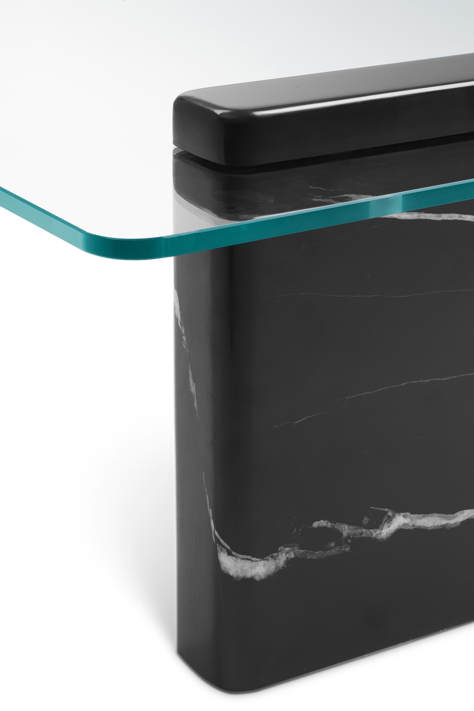 طاولة قهوة سيتي ستونكريست