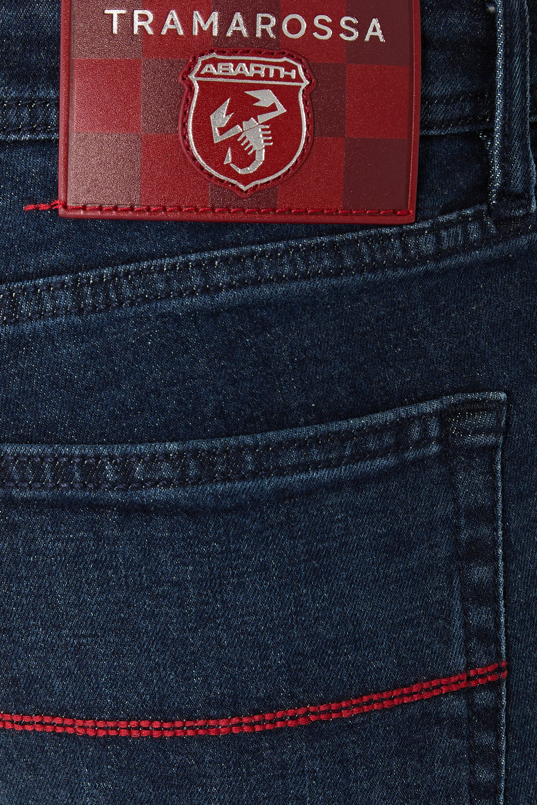 بنطال جينز مايكل أنجلو بقصة عادية