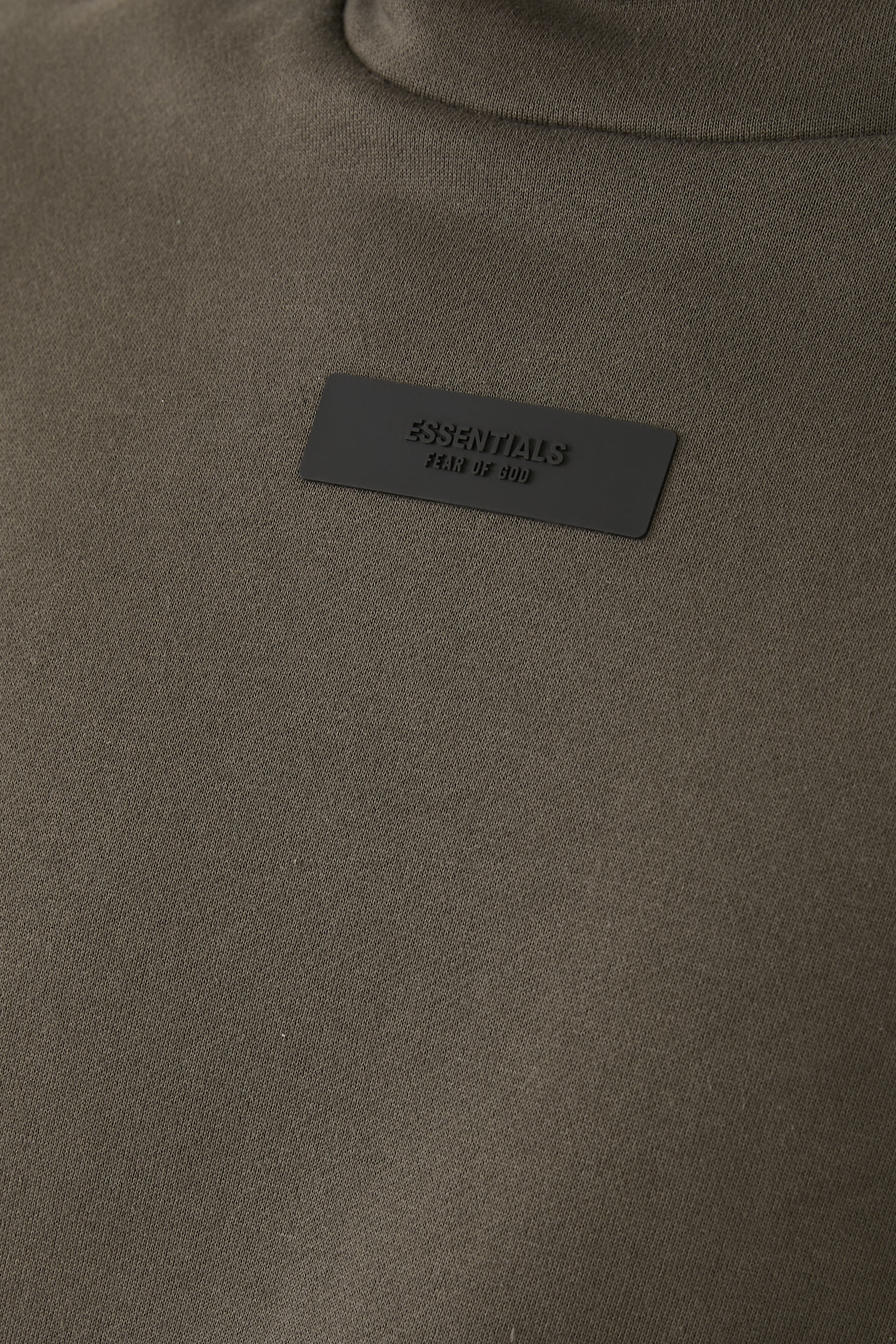 هودي سهلة الارتداء بشعار اسنشالز