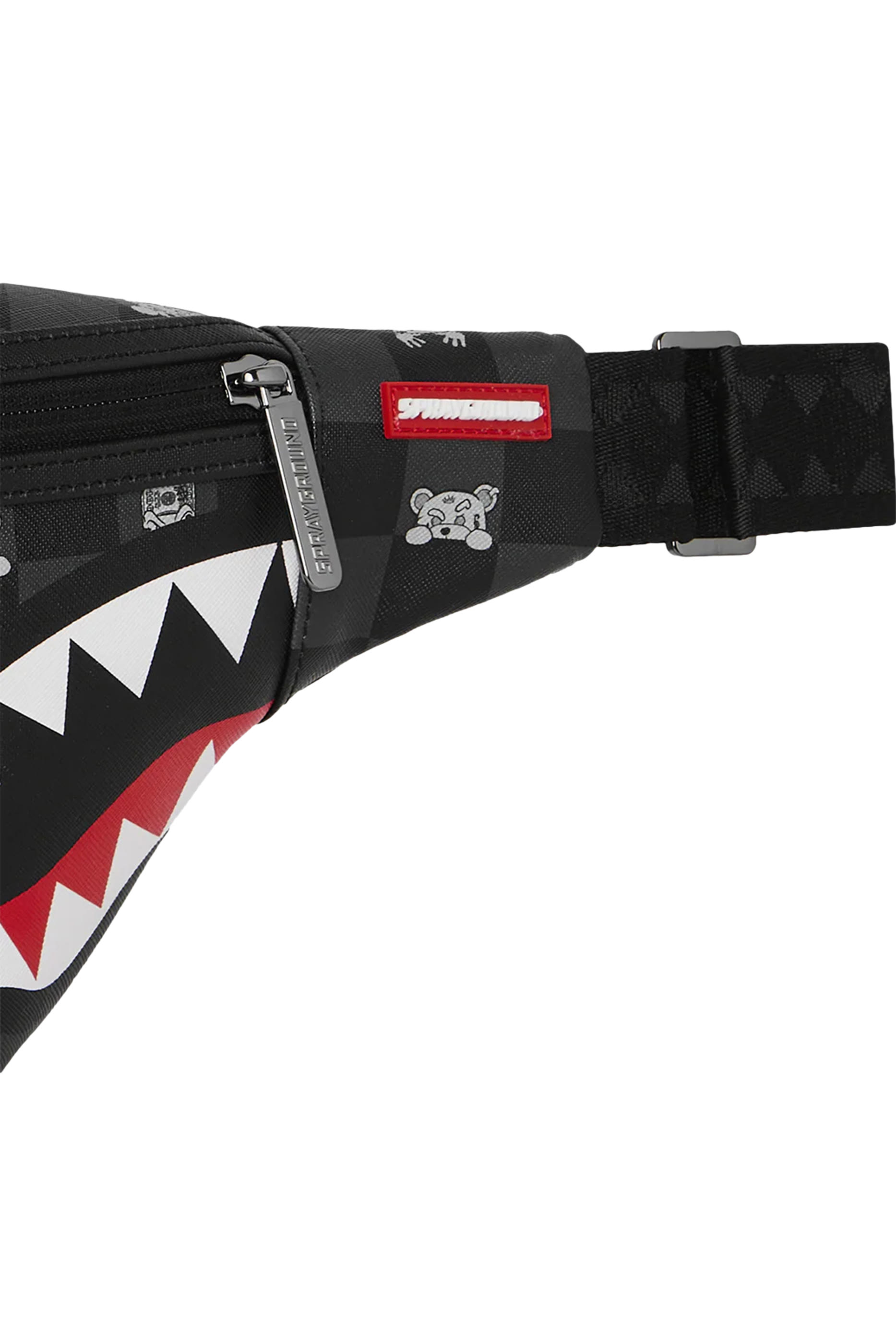 حقيبة كروس بودي سافي بنقشة شخصية تختلس النظر ومربعات للأطفال