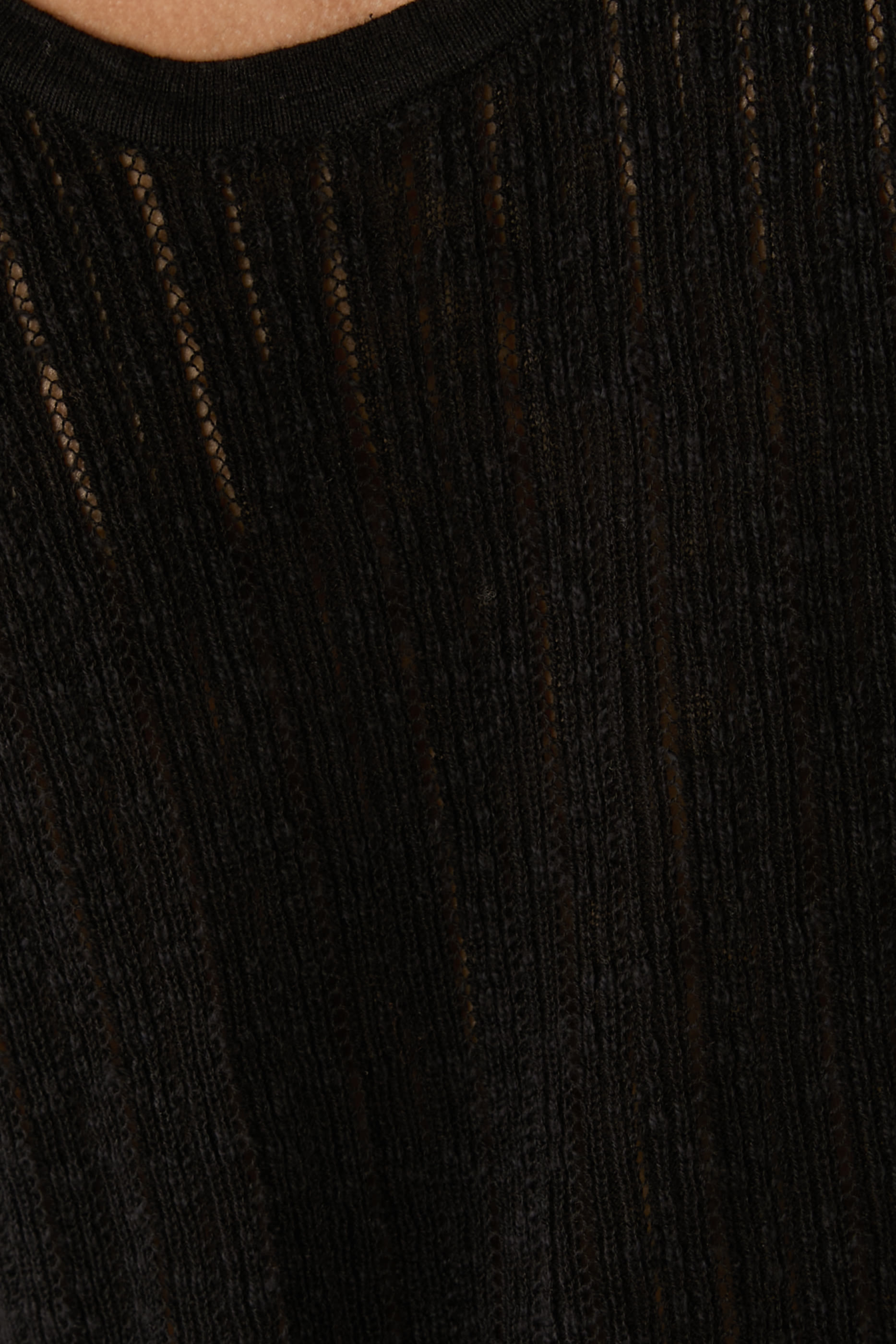 بلوزة بلا أكمام نسيج بونتيل