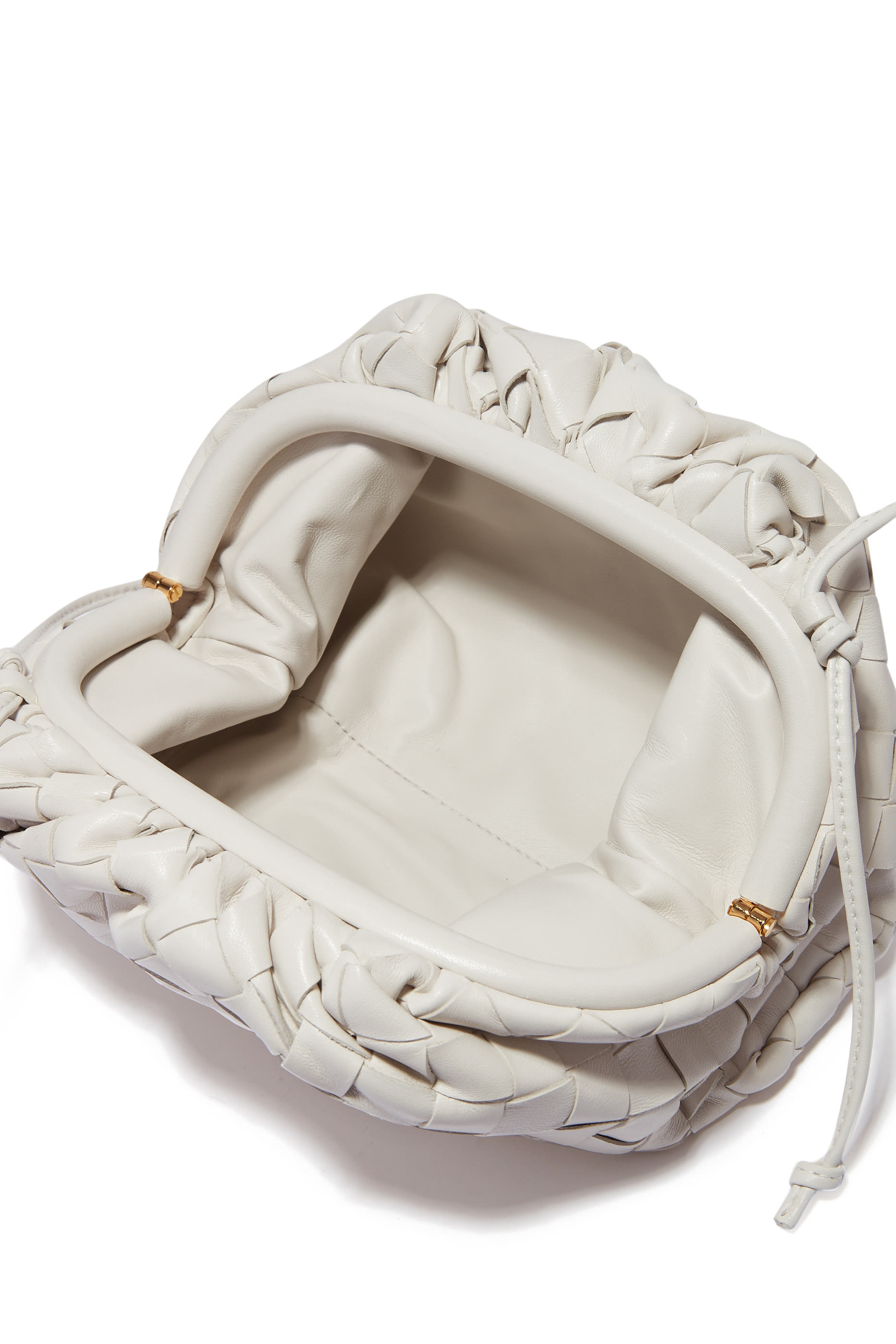 حقيبة صغيرة