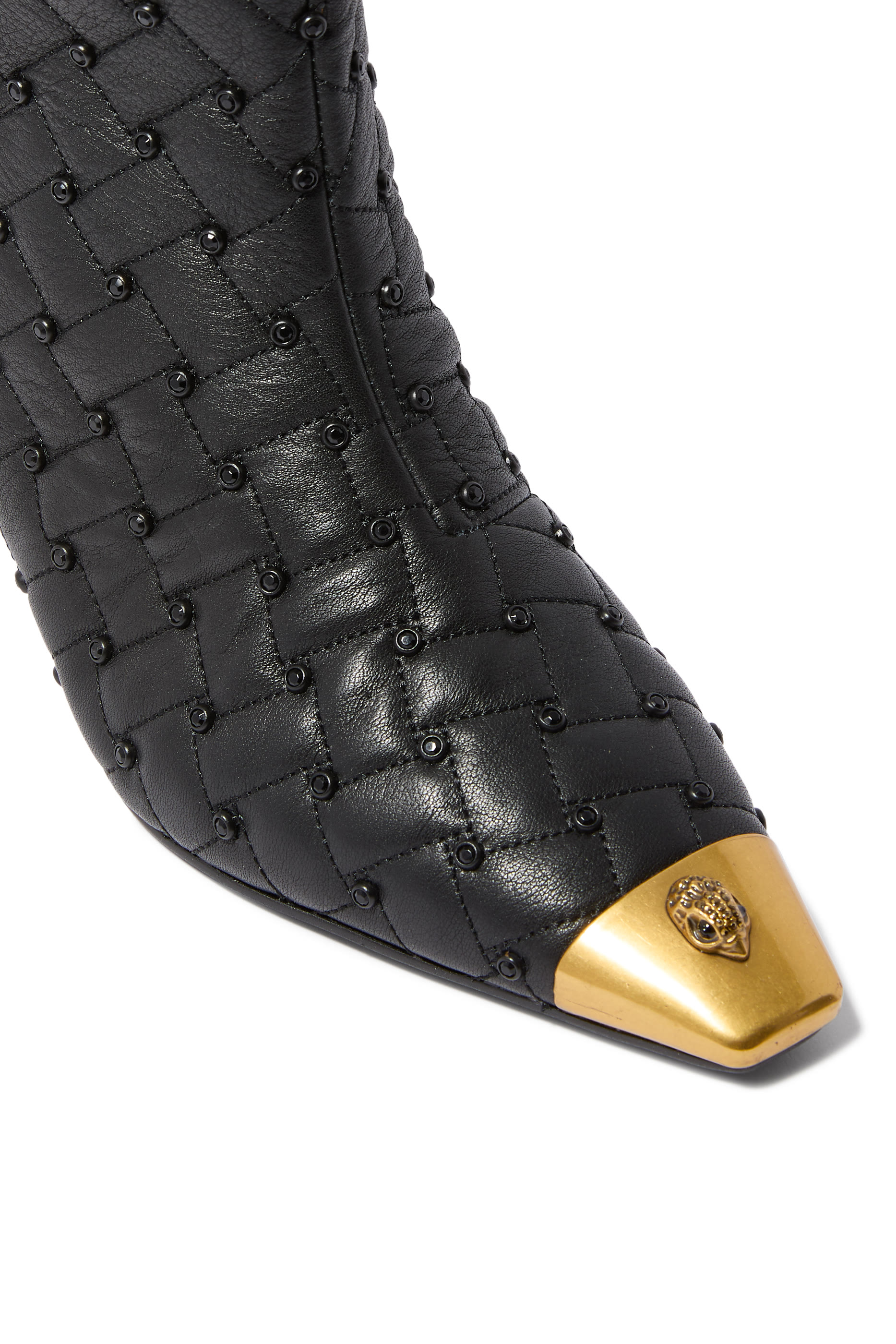 حذاء بوت ريغنت 65 مرصع بالكريستال 