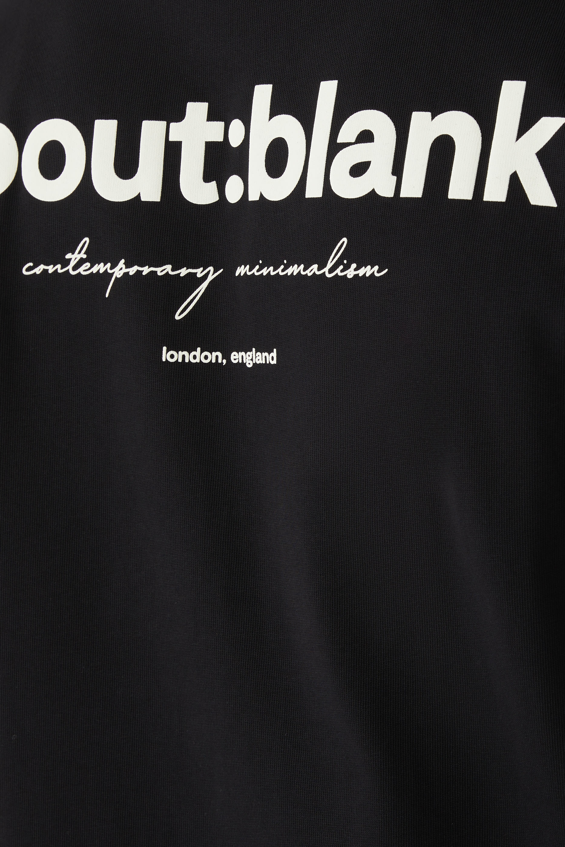 تيشيرت بقصة مربعة