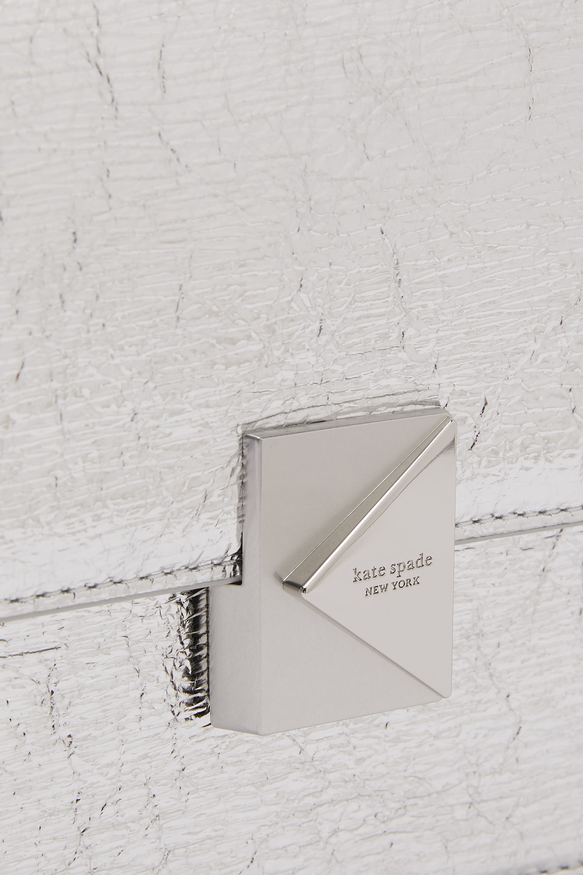 حقيبة كتف ديكو جلد لامع مجعد بحمالة سلسلة