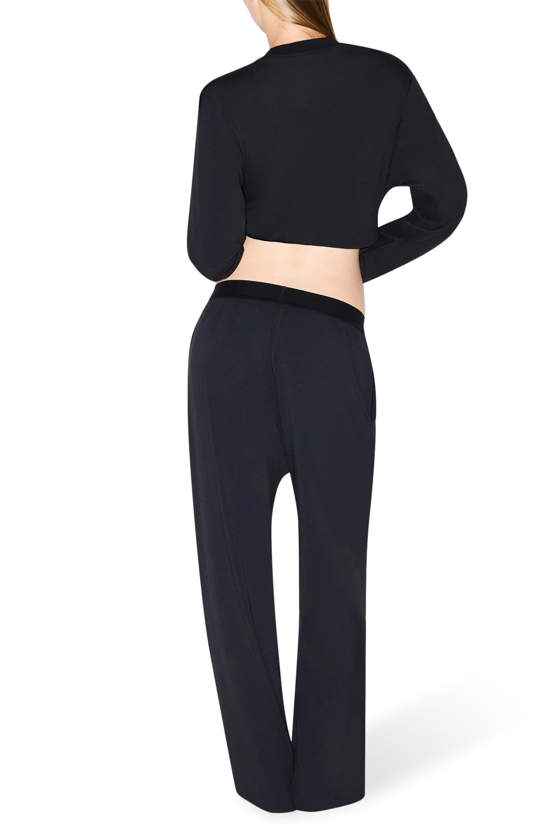 بنطال بويفرند بقصة فضفاضة