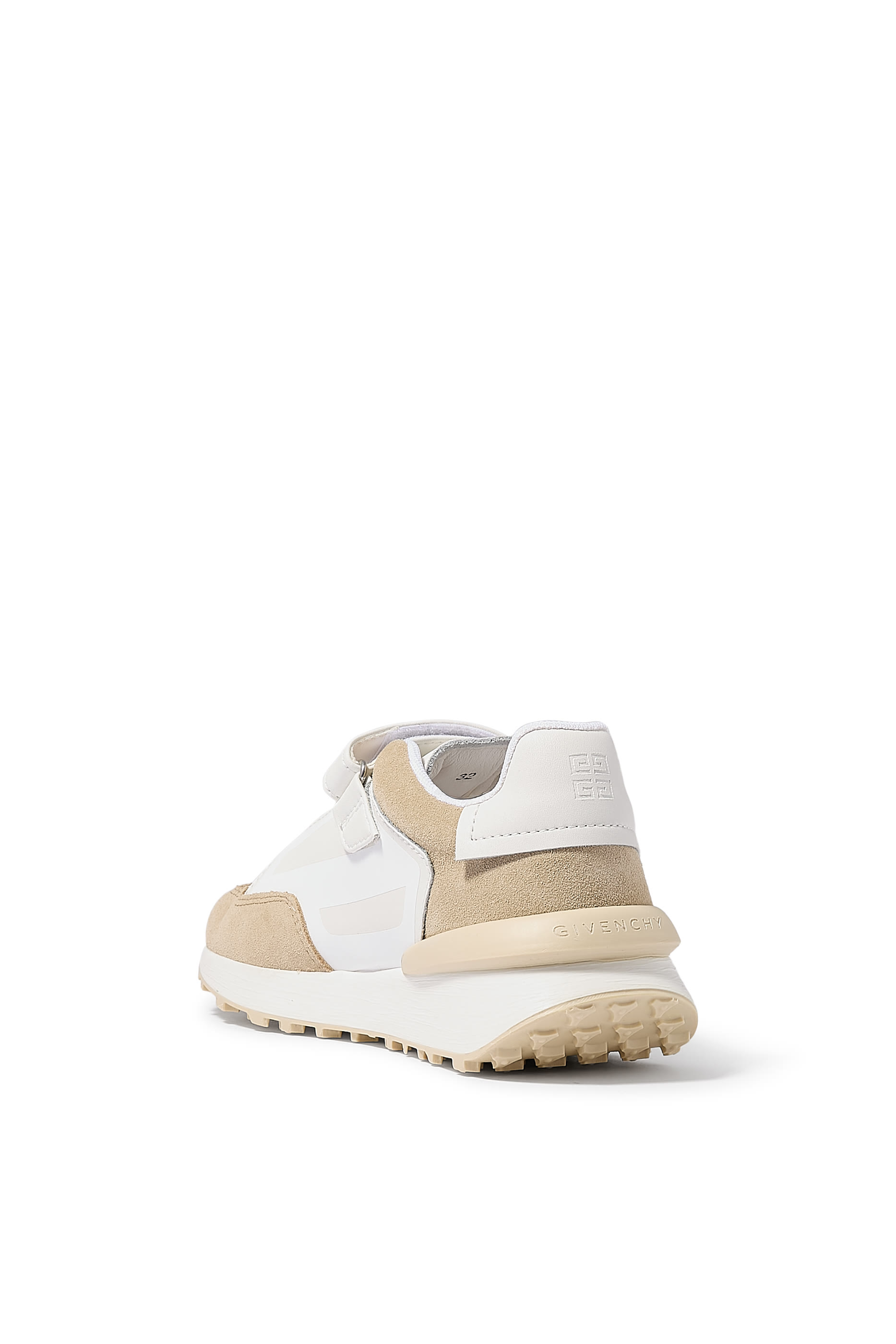 سنيكرز بشعار الماركة للأطفال