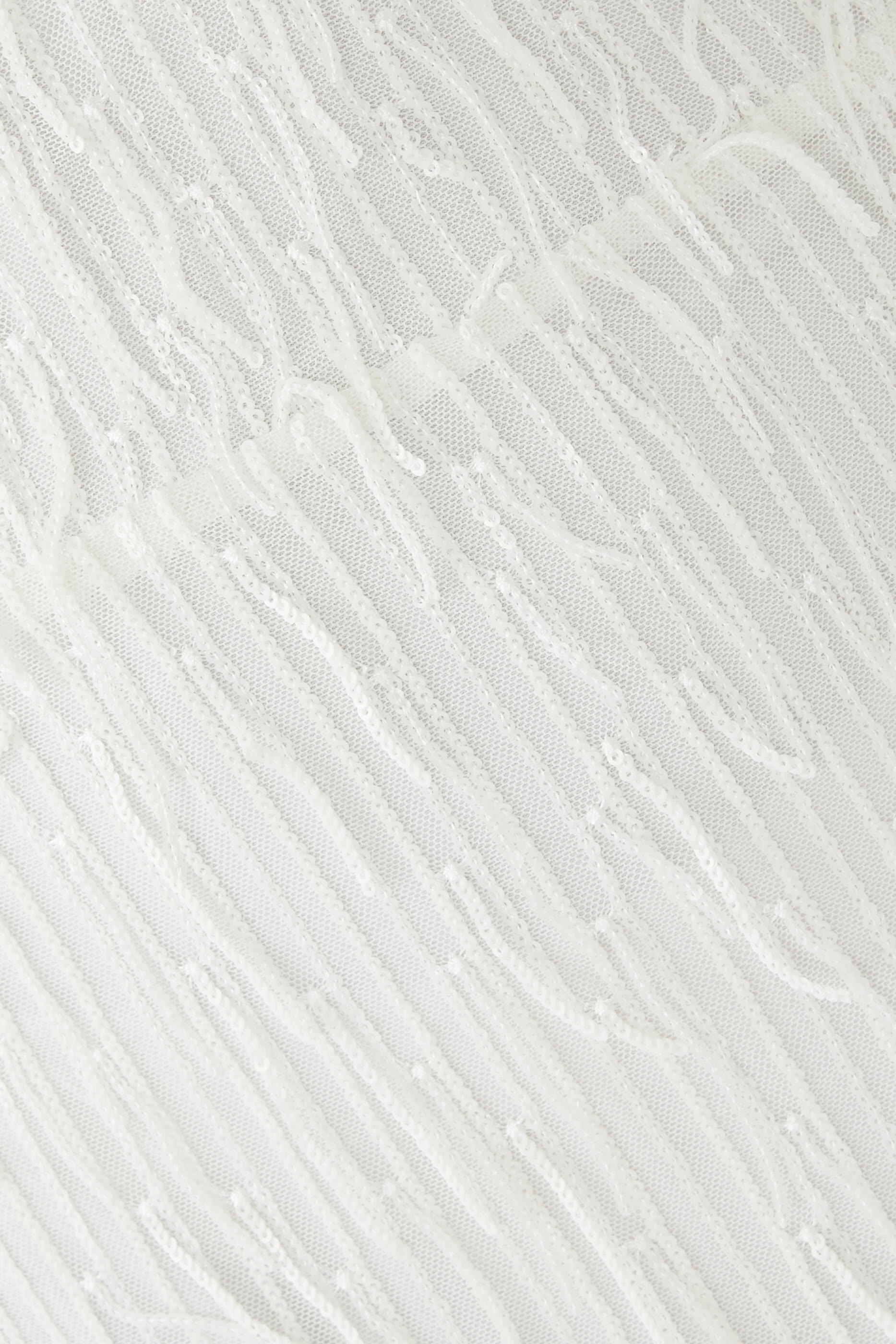 فستان قصير بأكمام منفوخة