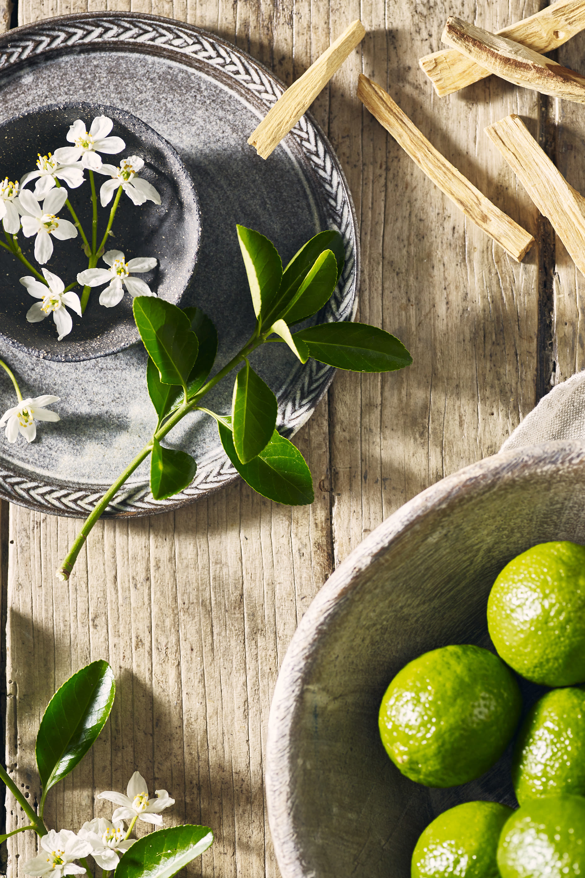 شمعة برغموت اند سيدار كبيرة