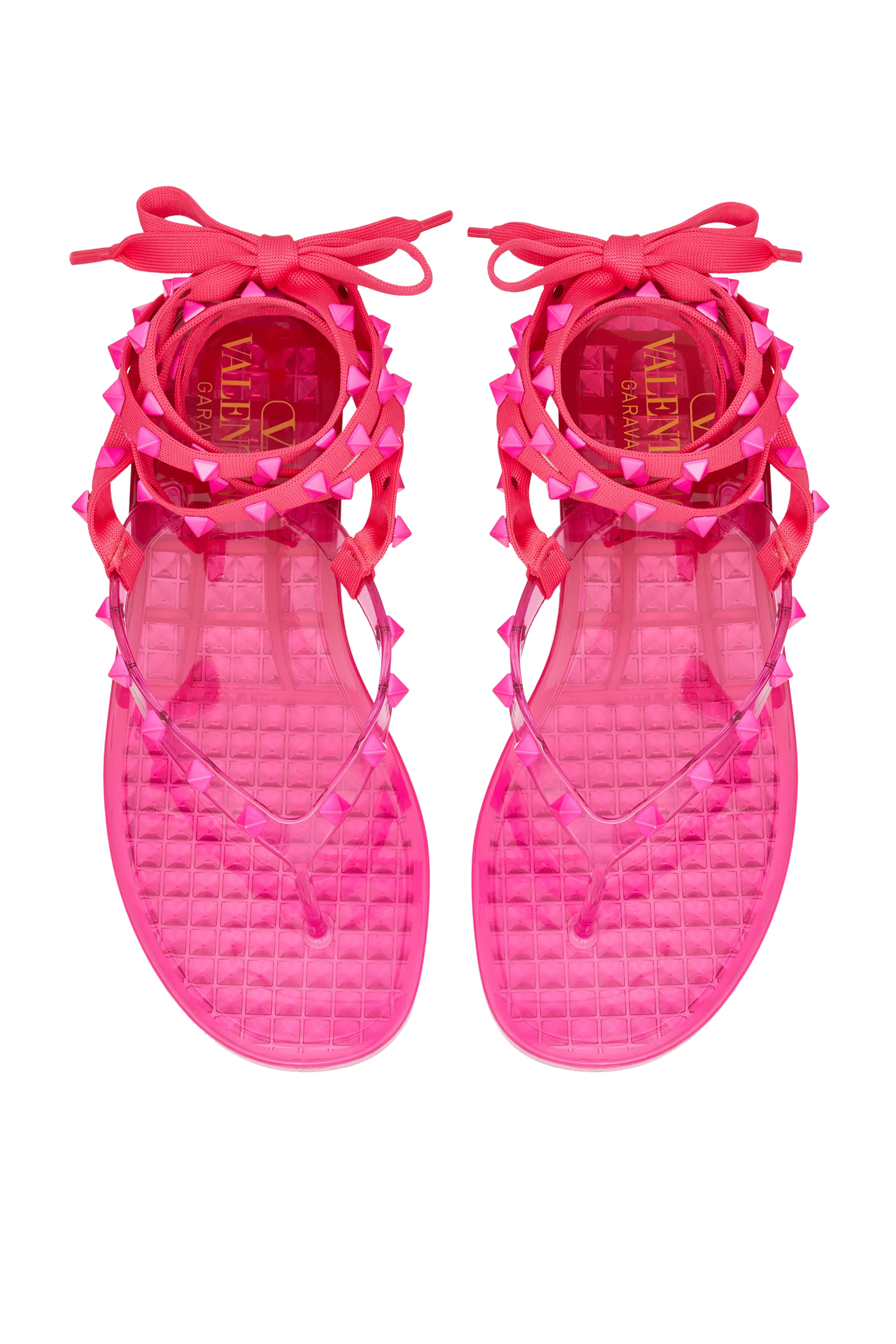 صندل فالنتينو غارافاني سامر بكعب مسطح وحلي هرمية مطاط