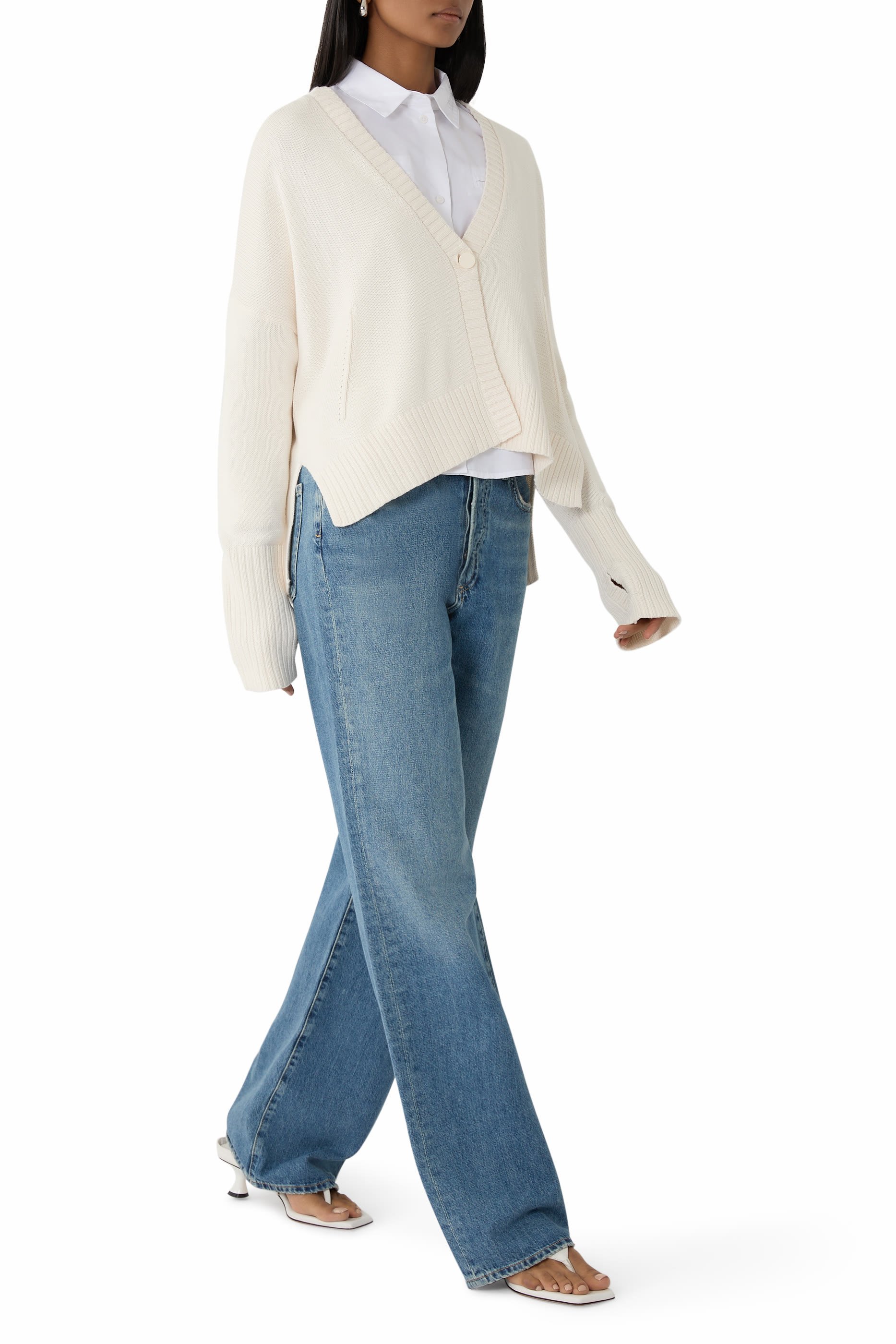 كارديغان بياقة على شكل حرف V