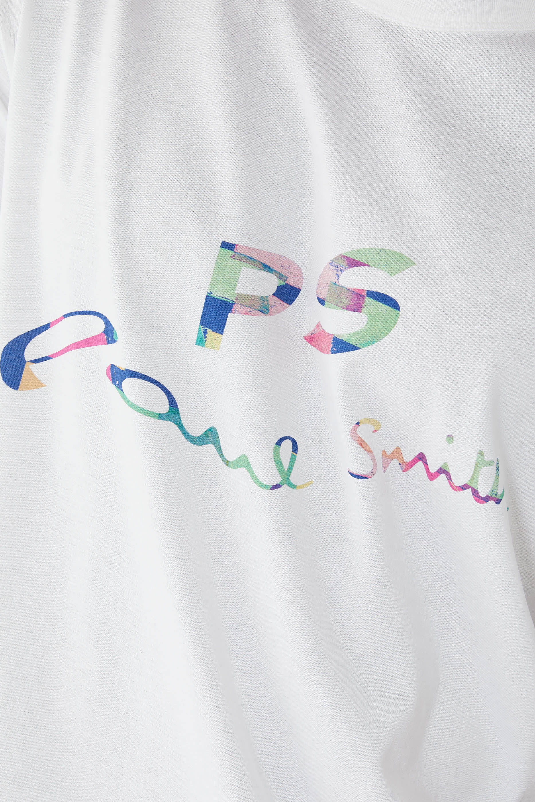 تيشيرت بأكمام قصيرة