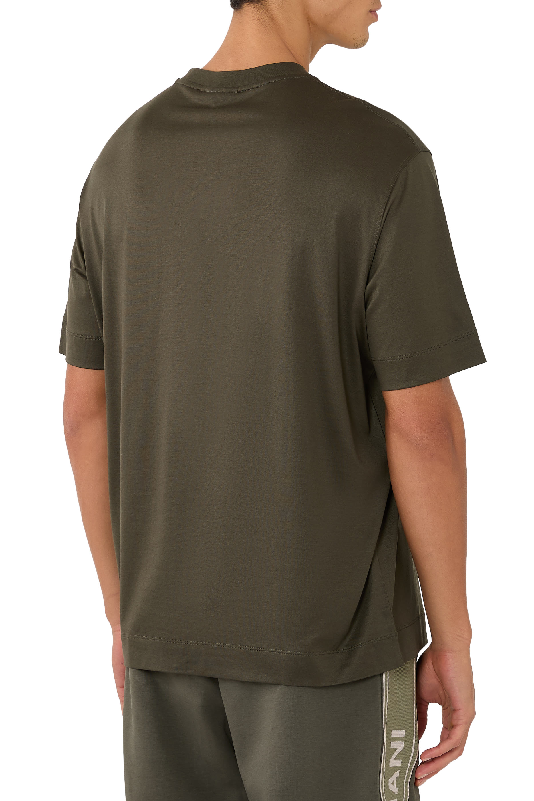 تيشيرت بنقشة شعار الماركة بتصميم فينتج