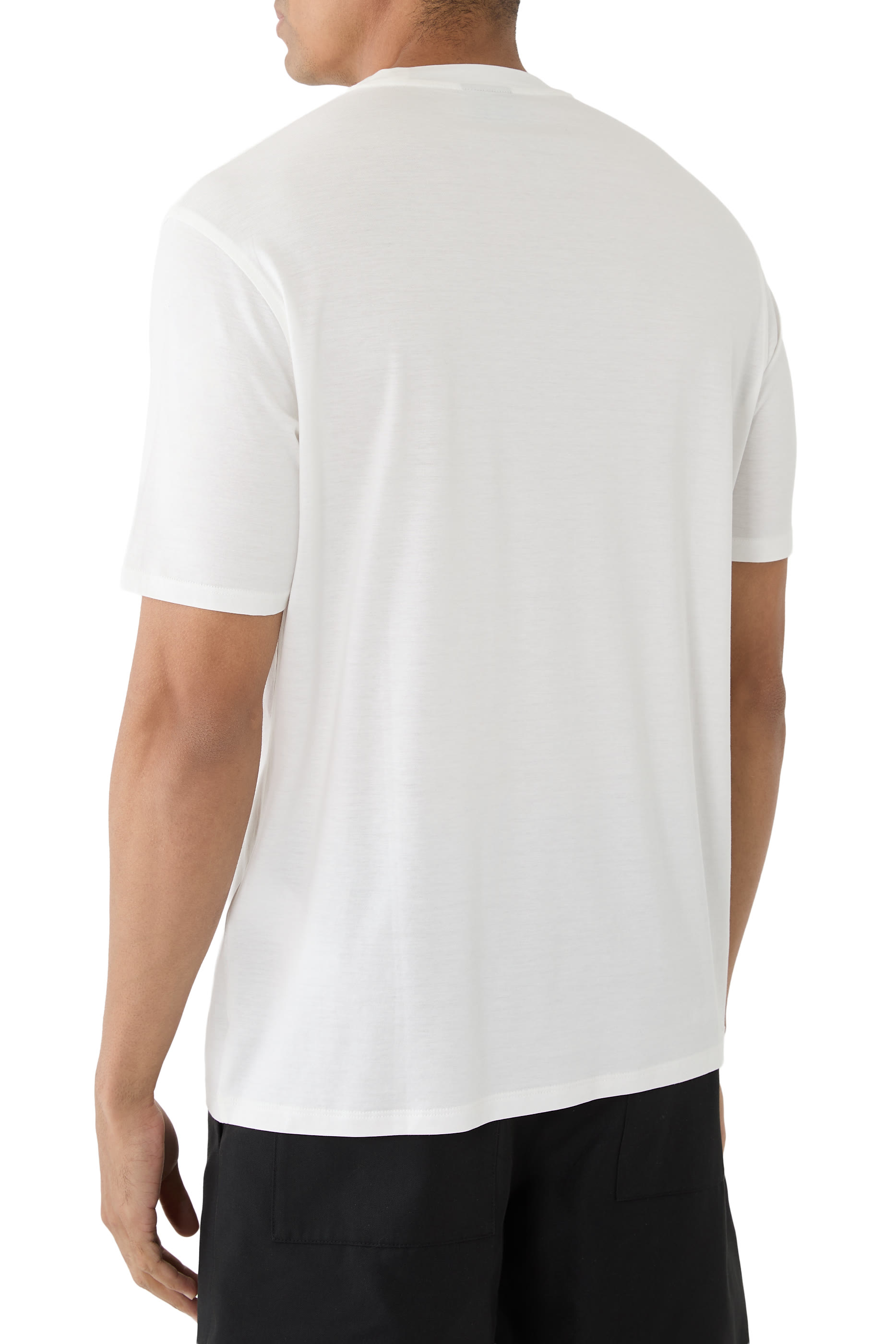 تيشيرت بشعار رأس النسر