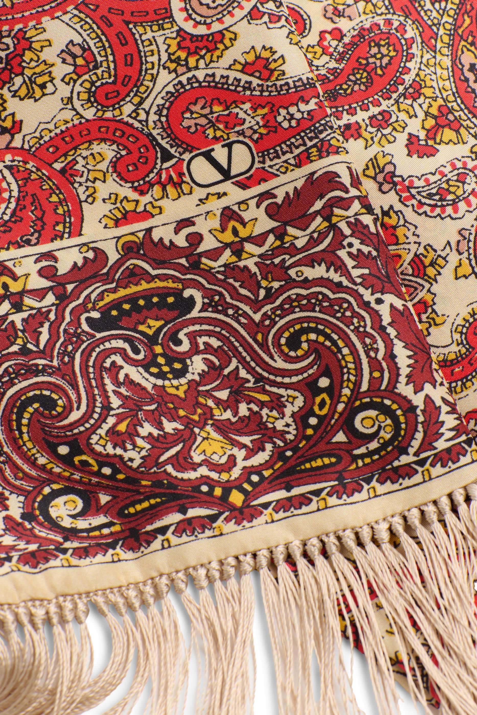 وشاح باندو فوييج إماجنيير مع شراشيب حرير