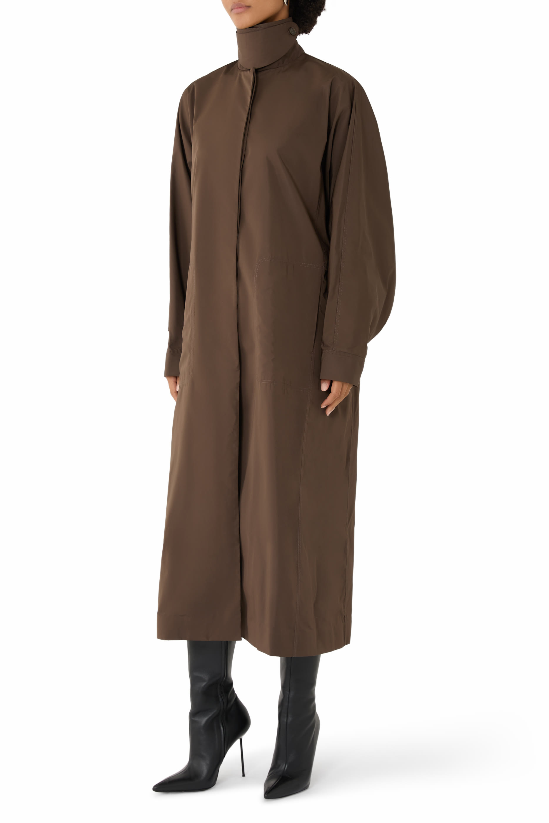 معطف إيتوفي بياقة عالية