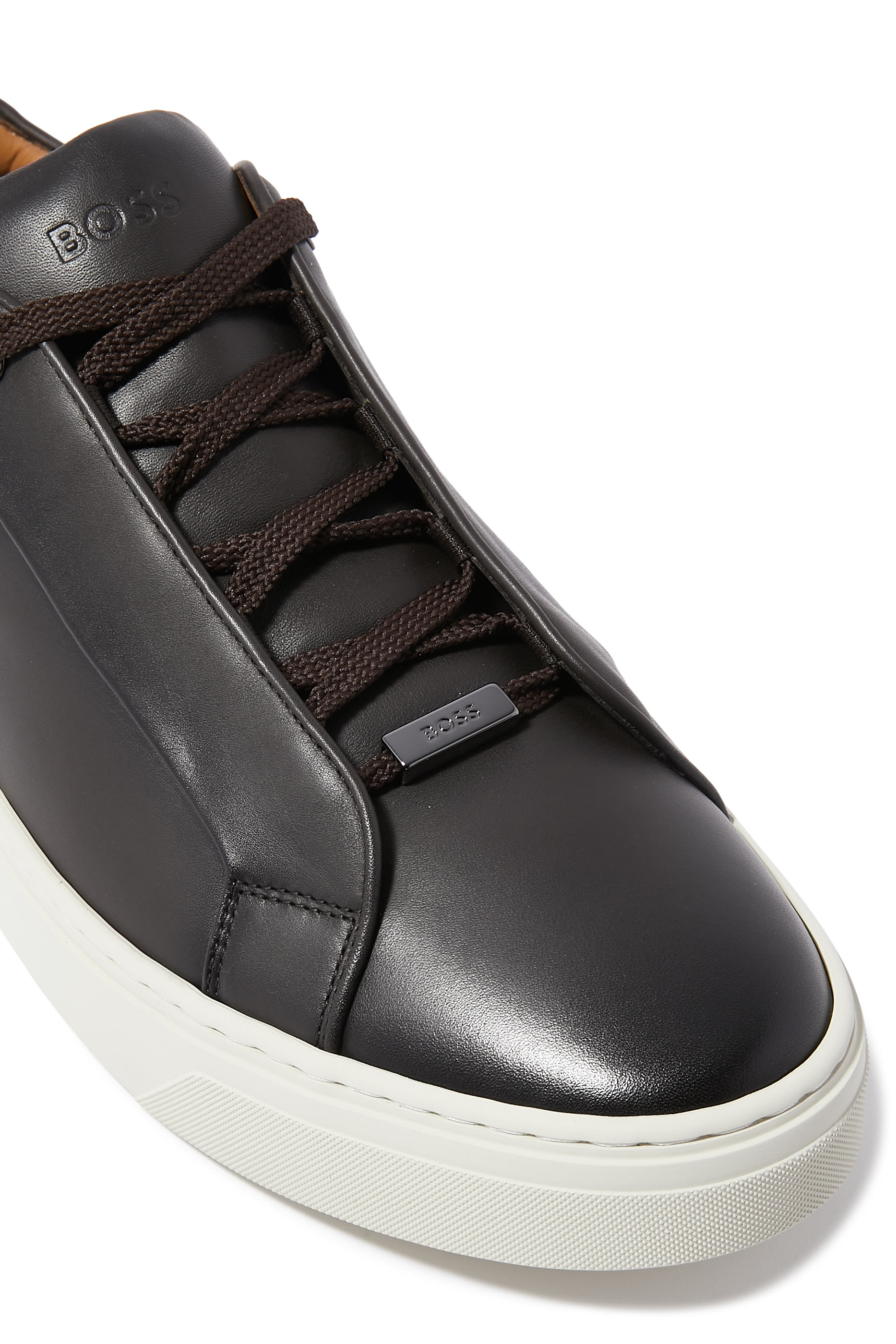 سنيكرز غراي تان