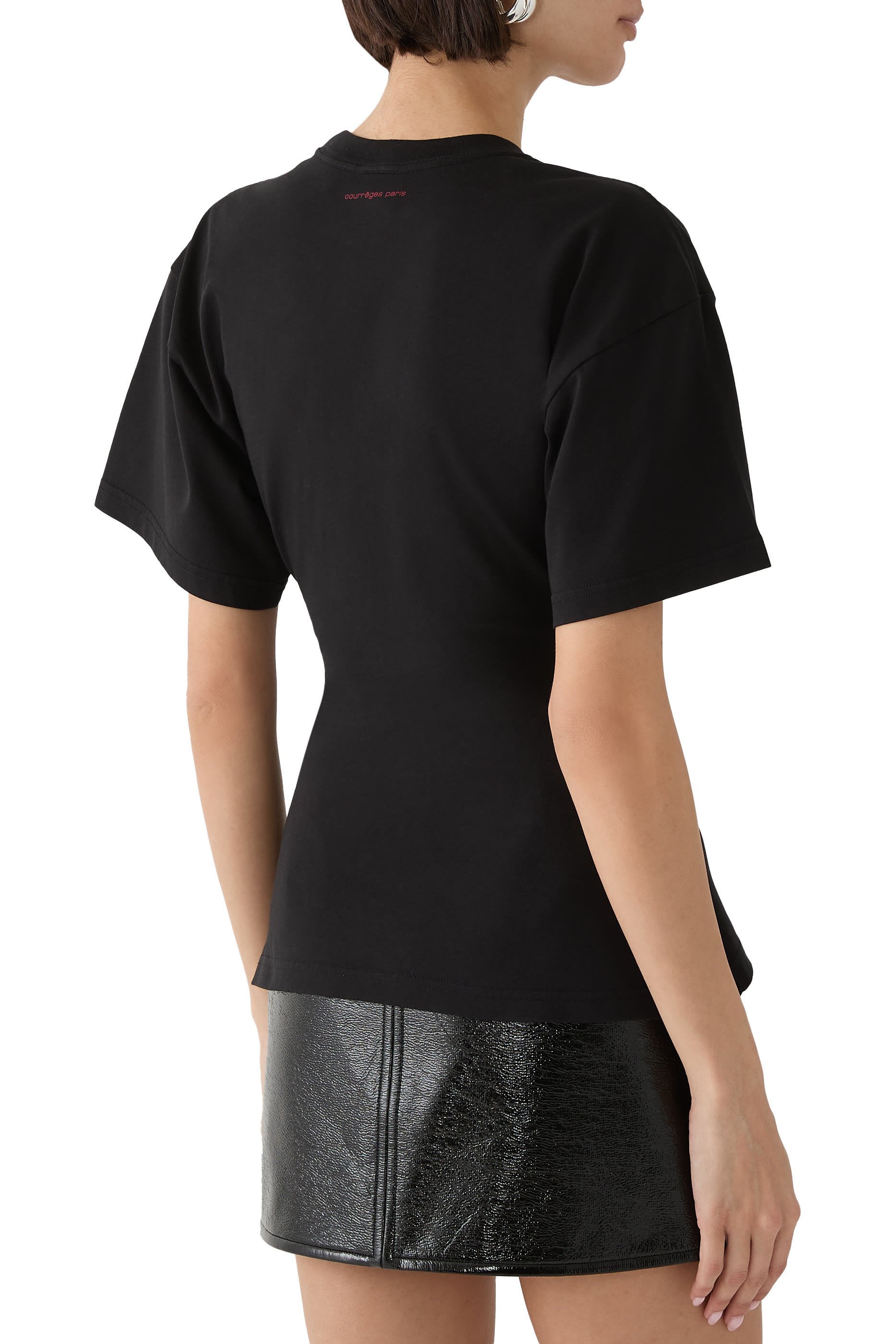 تيشيرت بخصر ضيق ونقشة مرصعة بأحجار