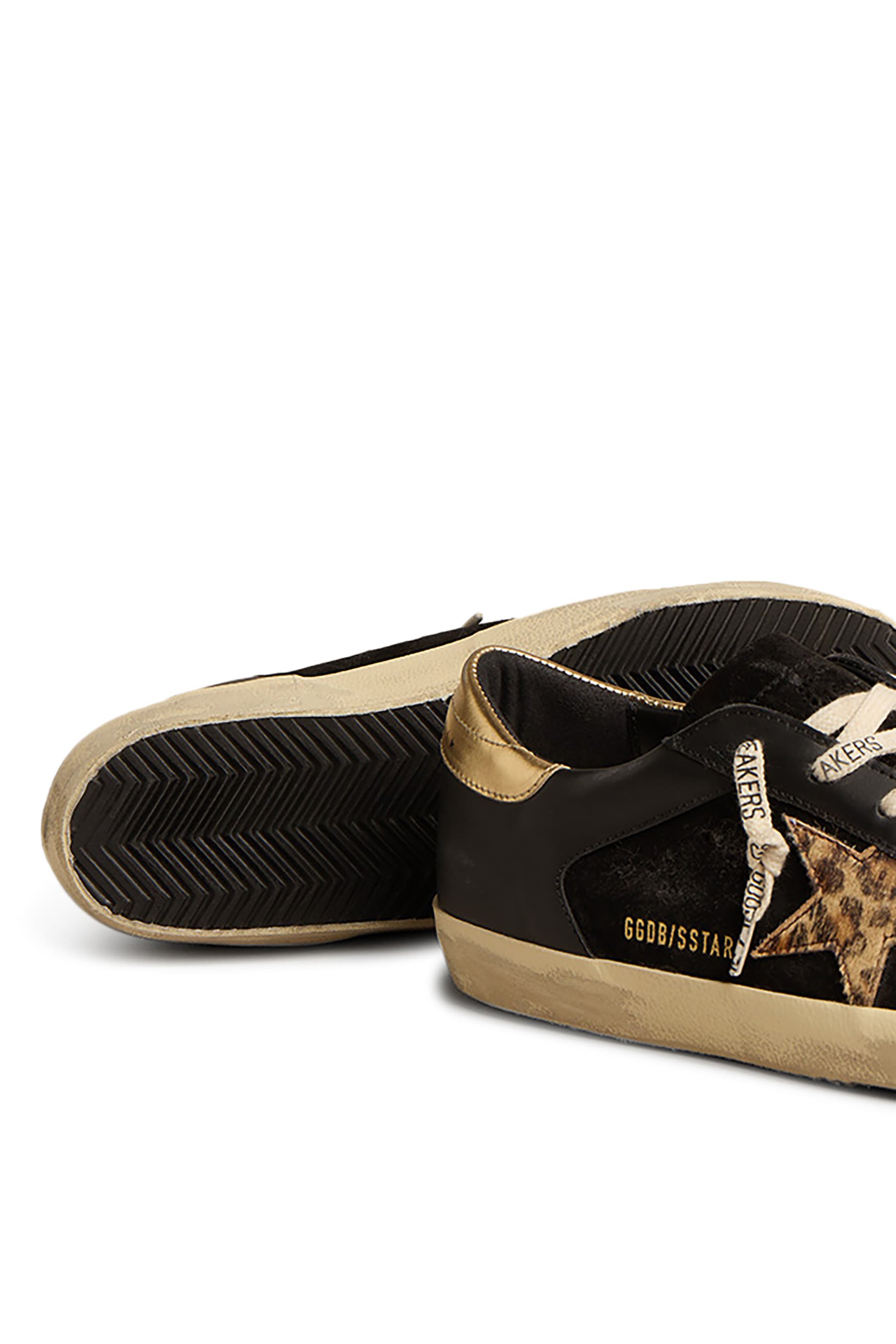 سنيكرز سوبر ستار بنقشة جلد الفهد ورقعة النجمة هورسي