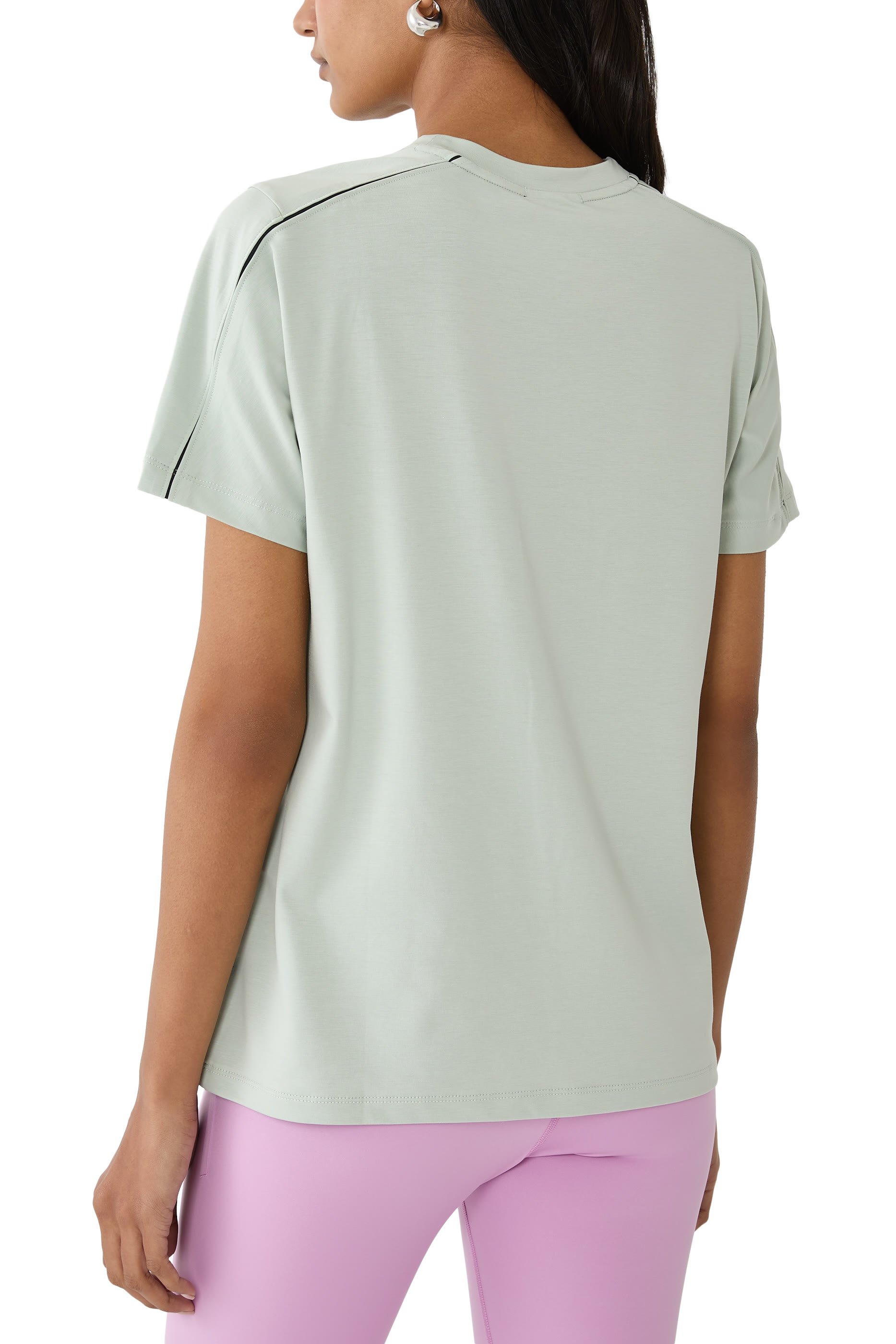 تيشيرت فوكوس بأكمام قصيرة