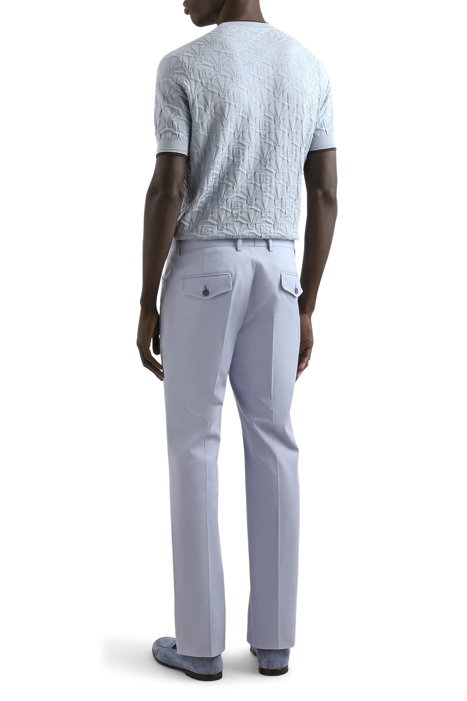 كنزة بياقة ضيقة حرير