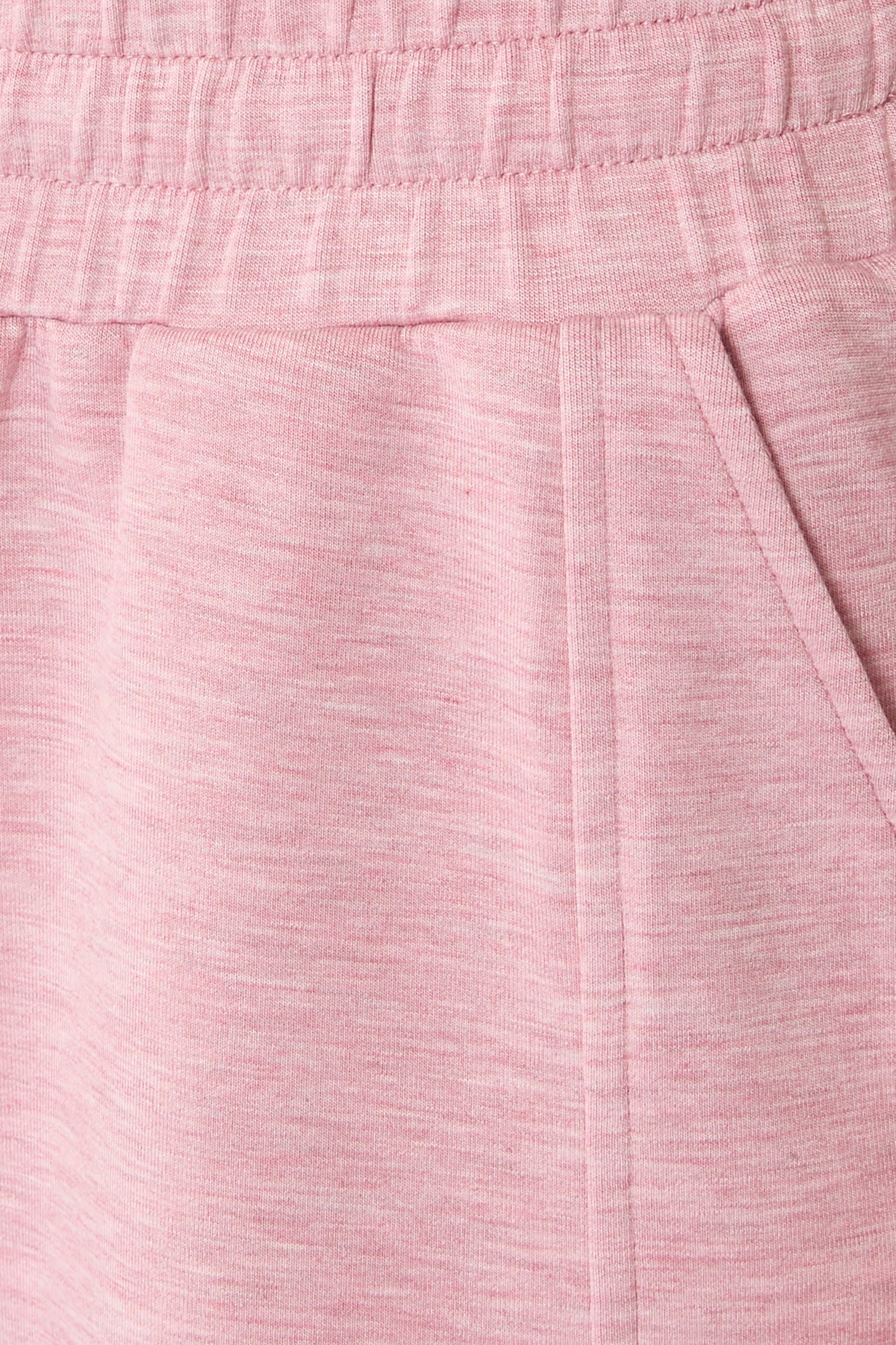 شورت أتريوم بخصر مرتفع 4.5&rlm; بوصة