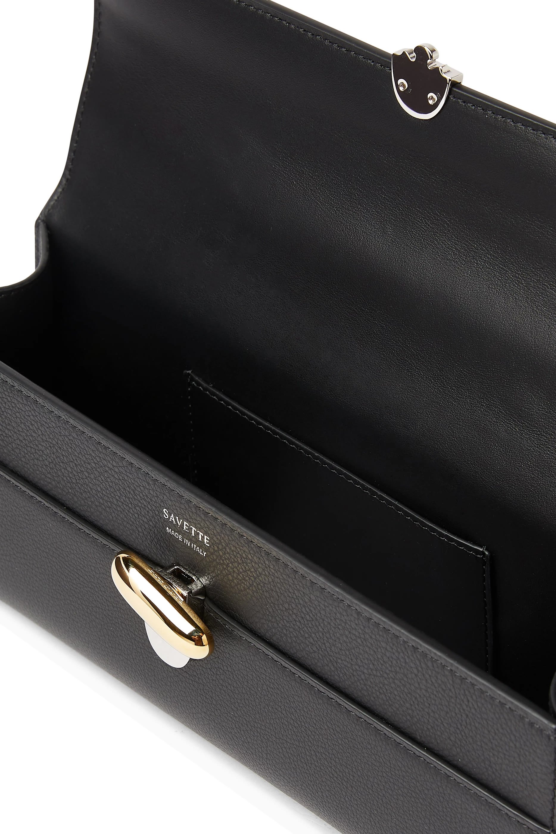 حقيبة بوشيت رفيعة بتصميم غير متماثل