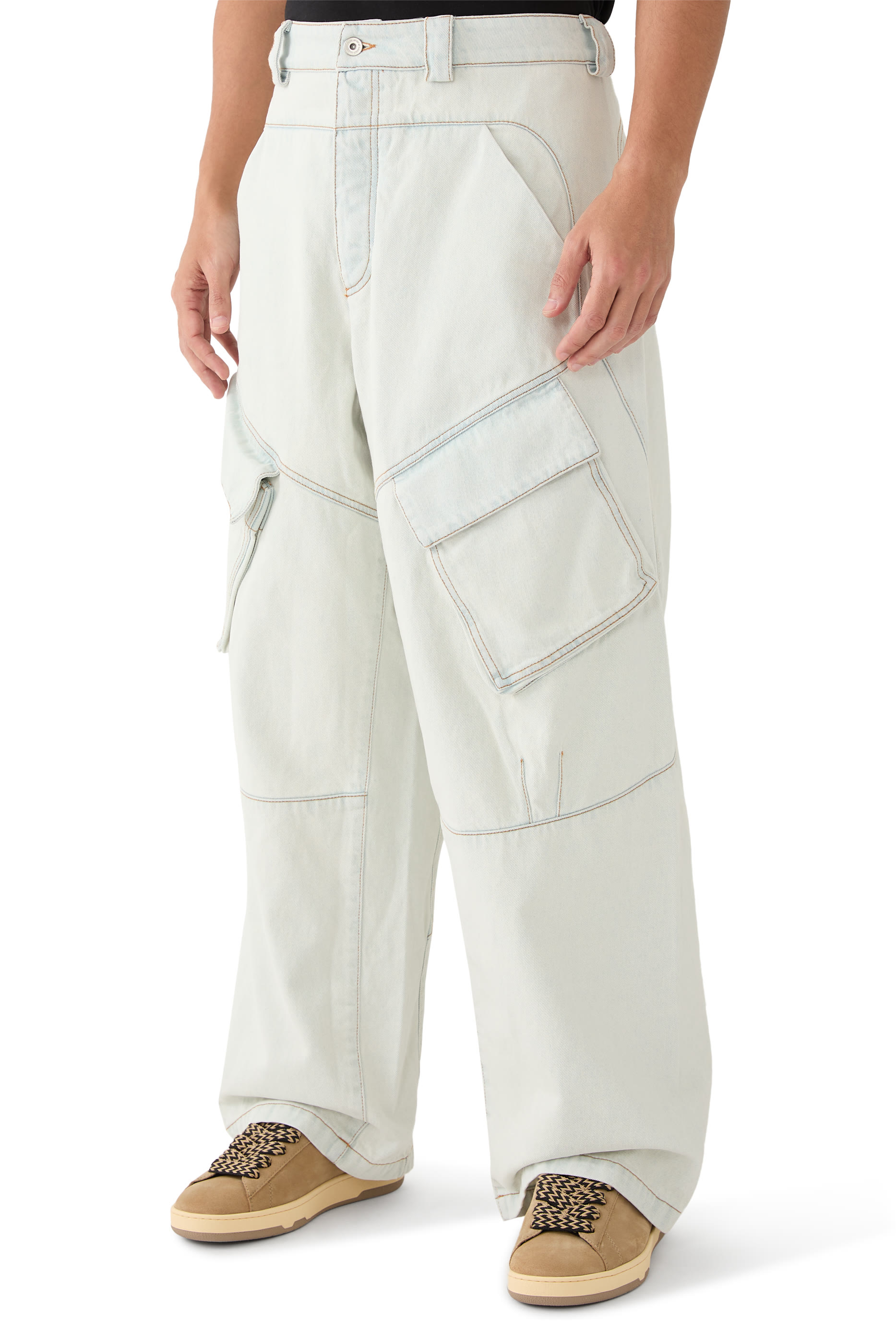 بنطال جينز كارجو بقصة واسعة