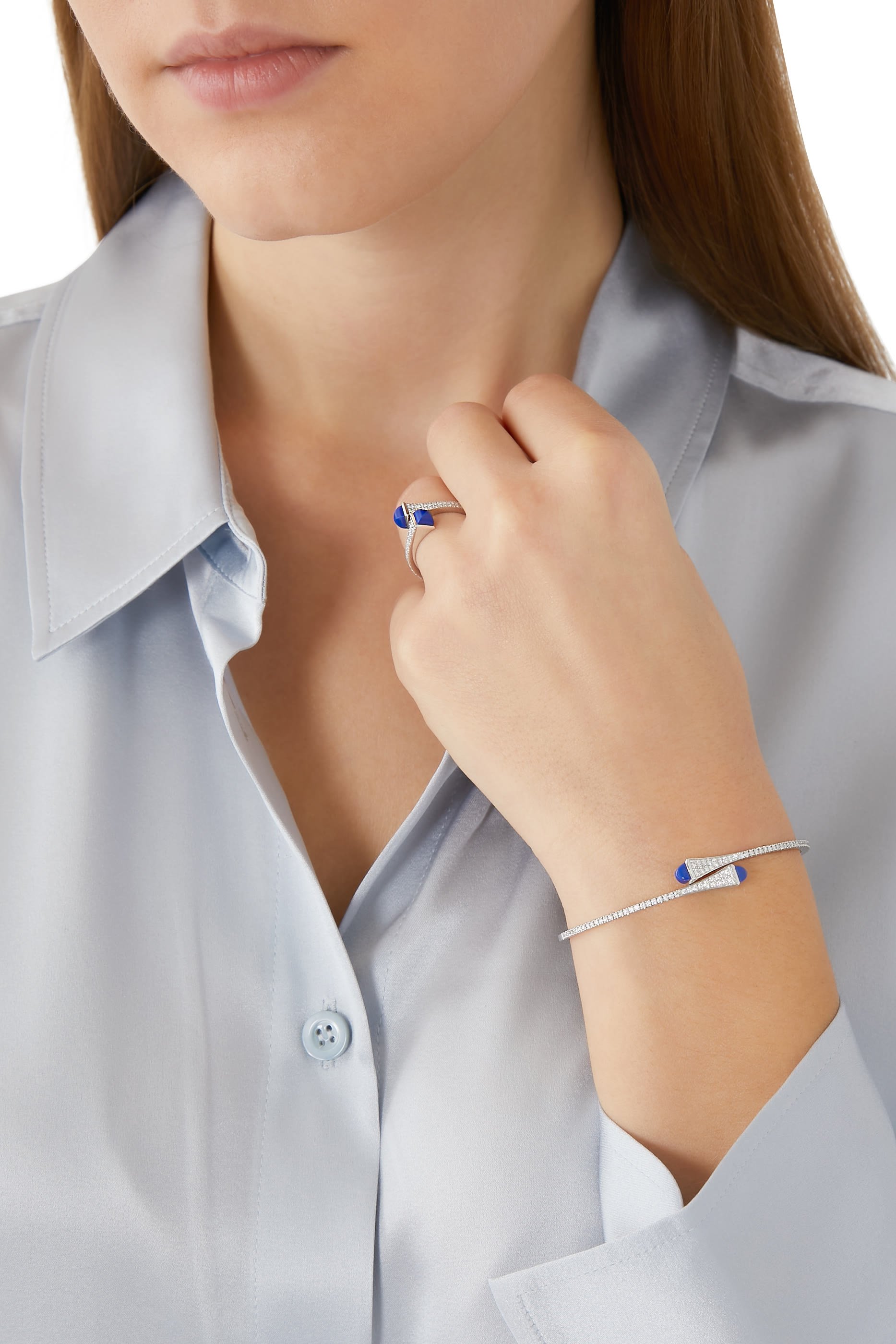 خاتم كليو رفيع مرصع بالماس والازورد ذهب أبيض عيار 18