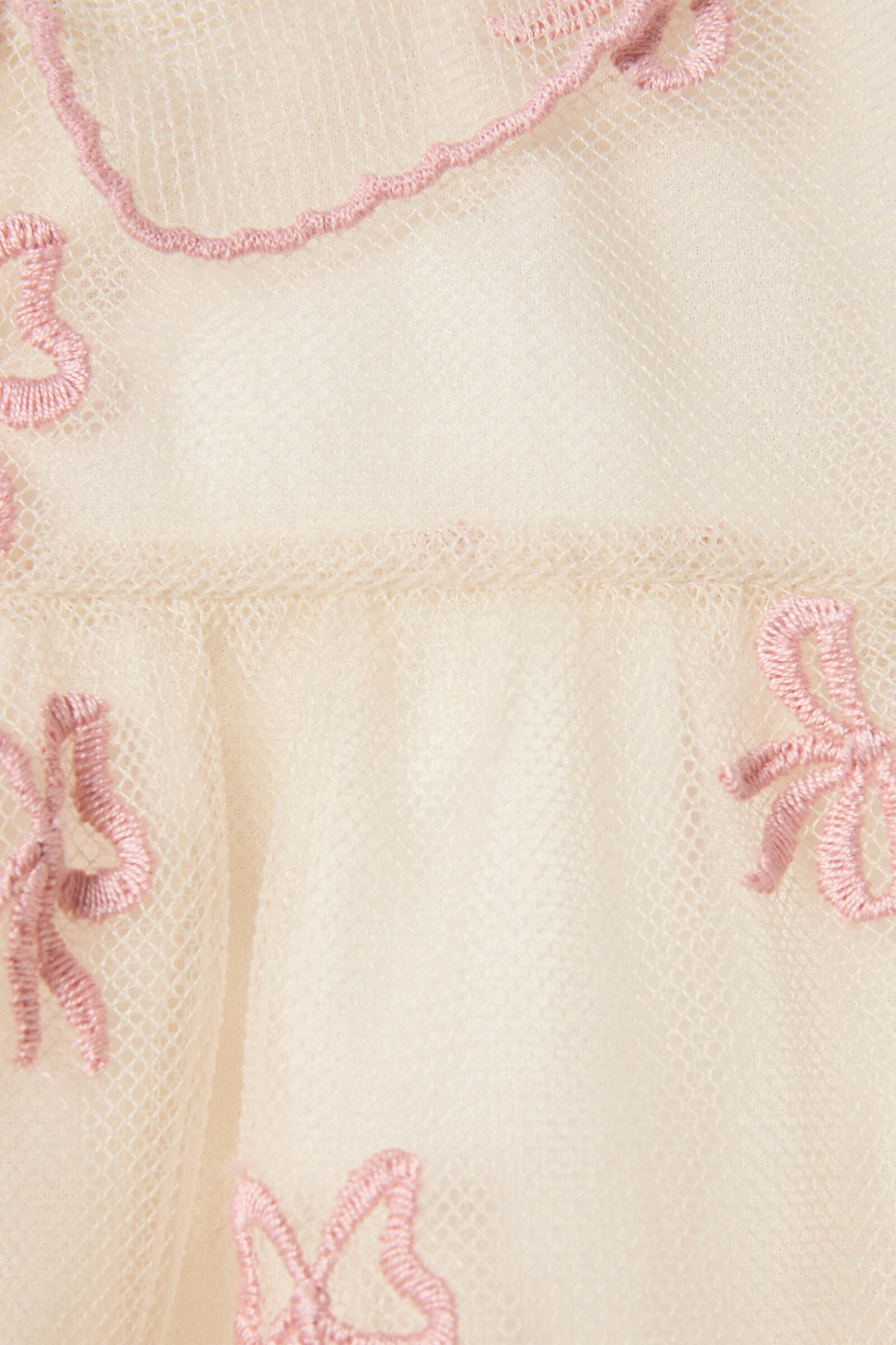 فستان تول بتطريزات للأطفال