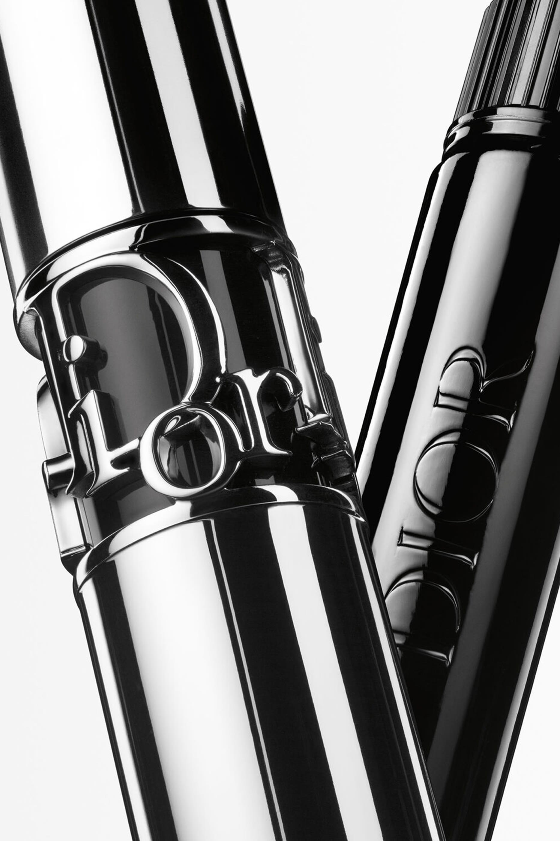 ماسكارا ديورشو أيكونيك أوفر كيرل