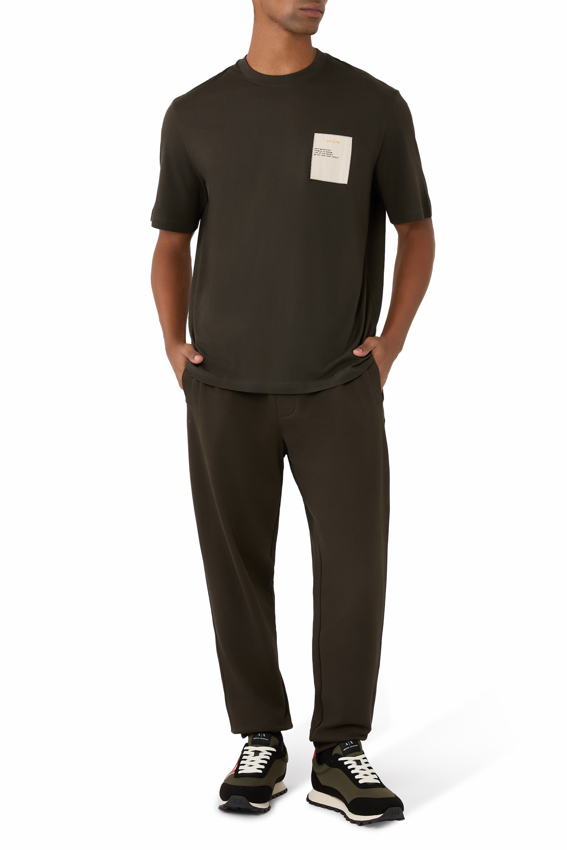 تيشيرت بنقشة غرافيكية