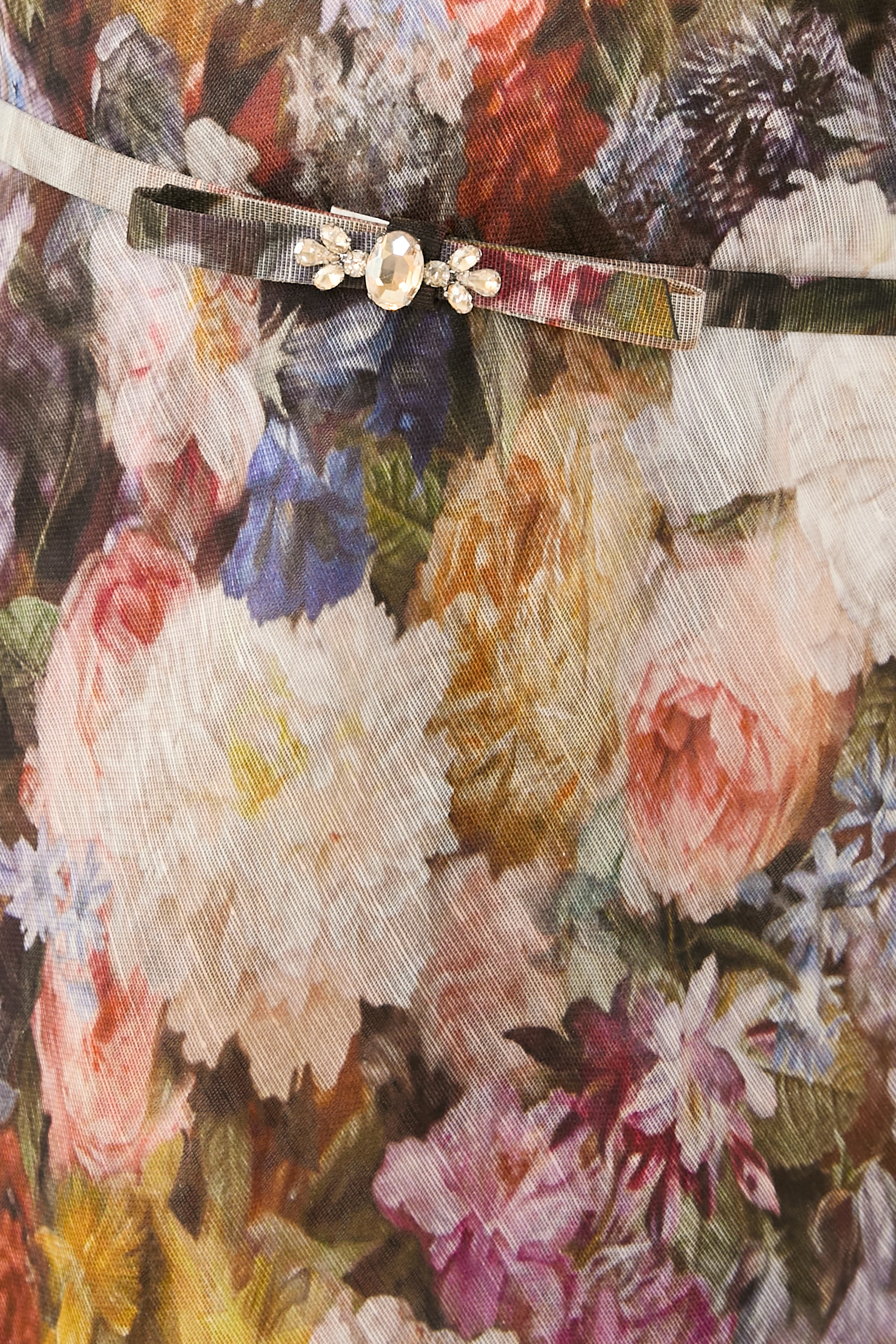 فستان ألكيمي بقصة ضيقة