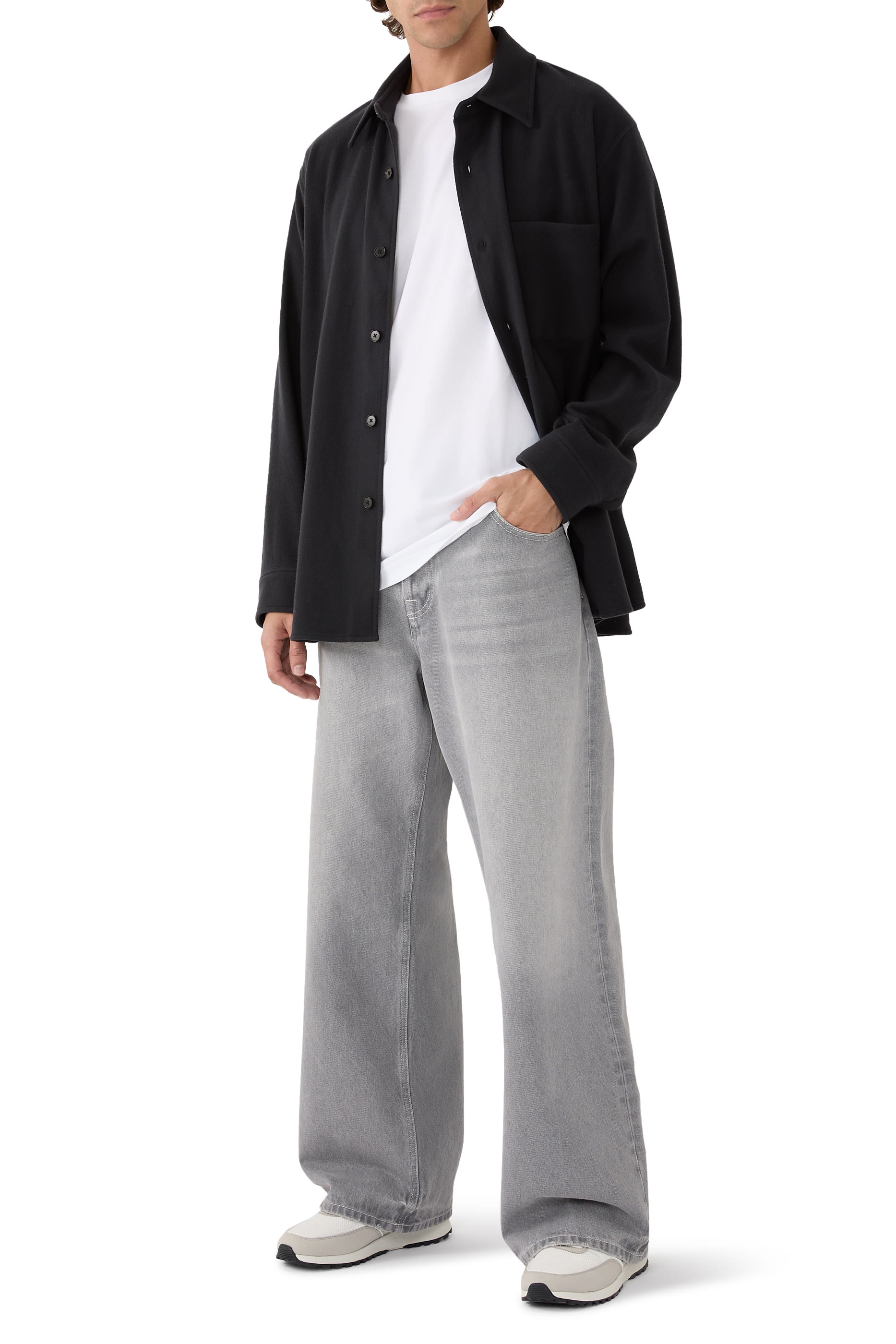 سنيكرز جوشوا