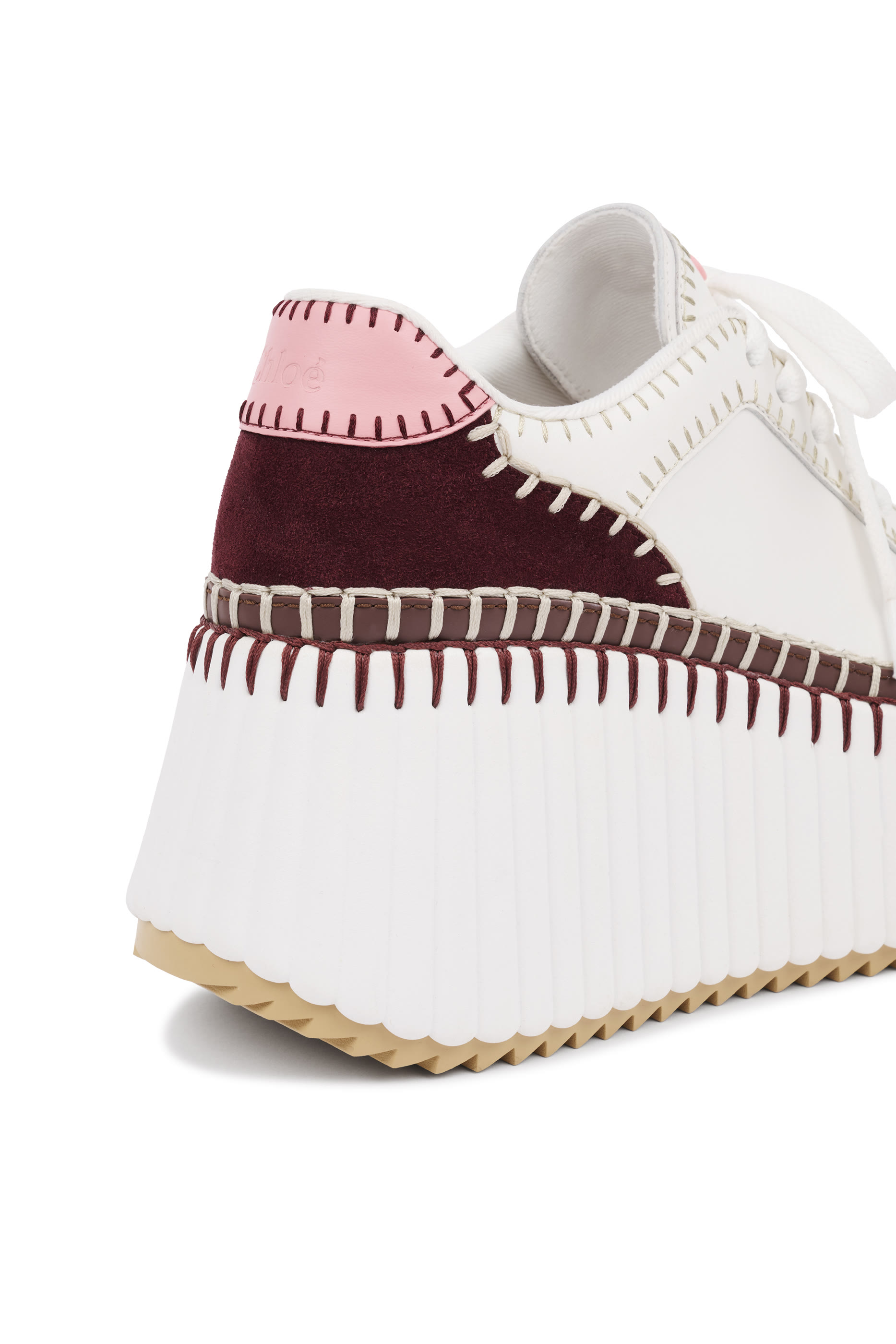 سنيكرز ناما بنعل سميك