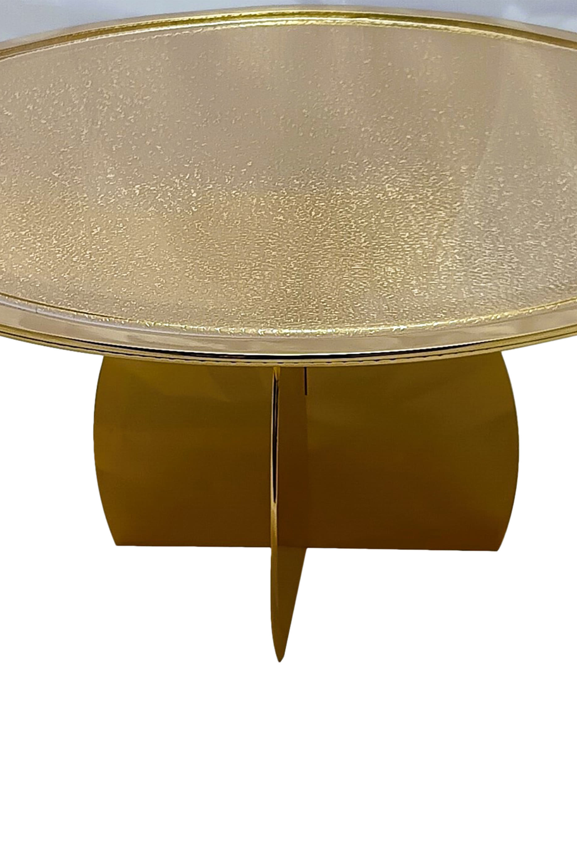 حامل كيك ستانلس ستيل بنقشة جلد الفيل مع غطاء زجاجي