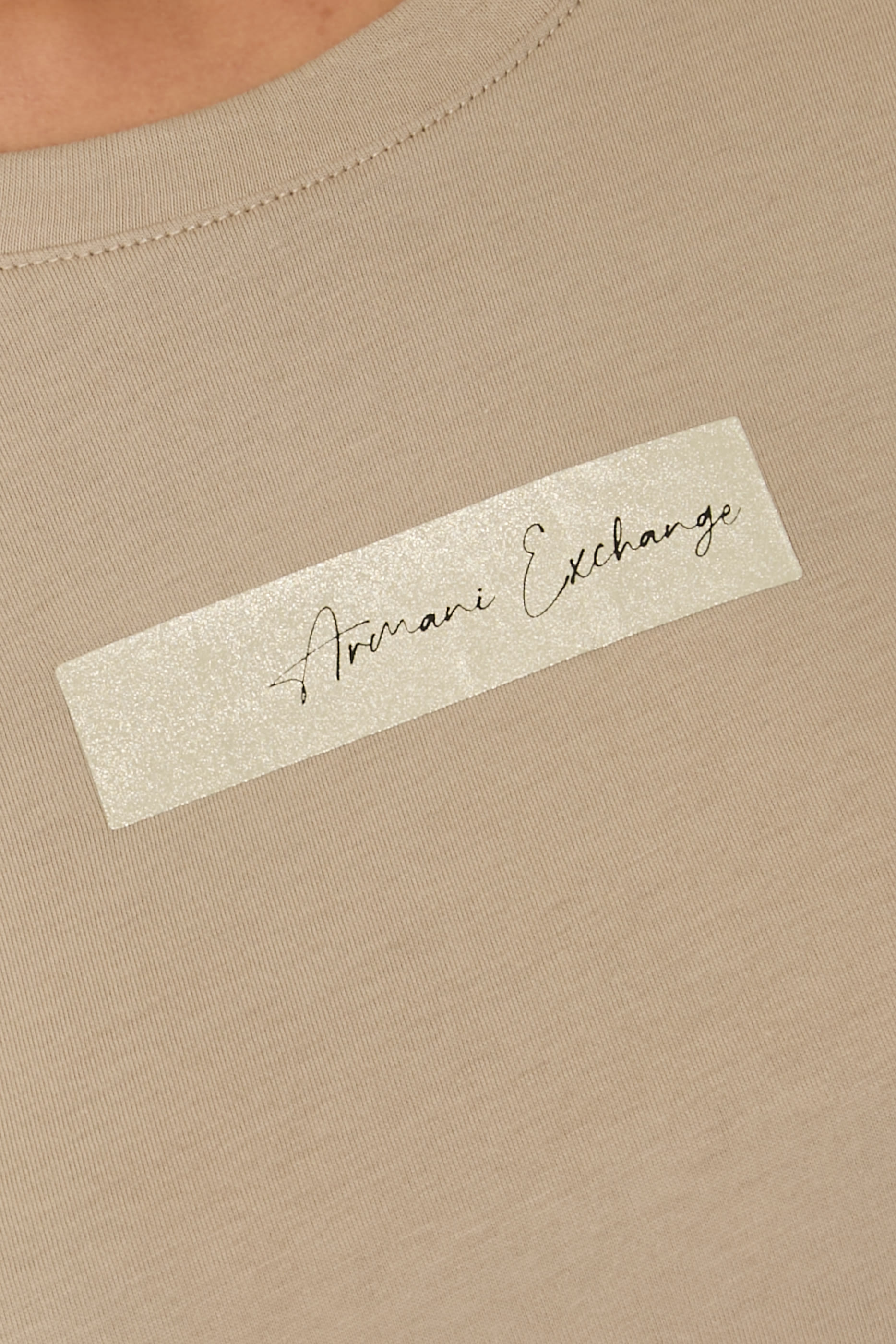 تيشيرت للمناسبات بشعار الماركة