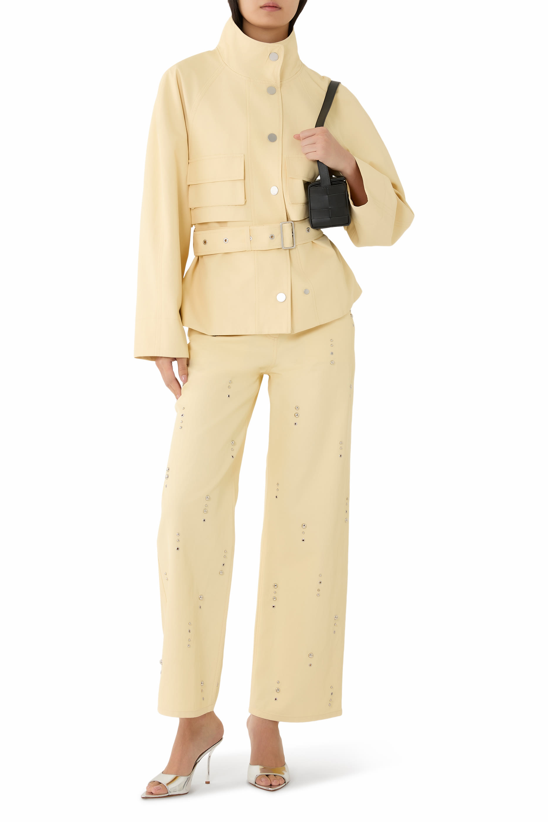 جاكيت بتصميم عملي بحزام