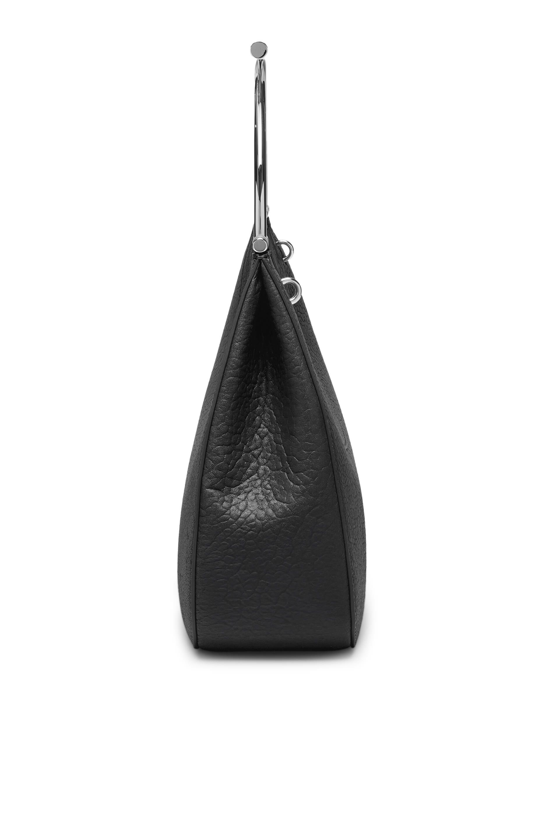 حقيبة بحلية بتصميم قضيب